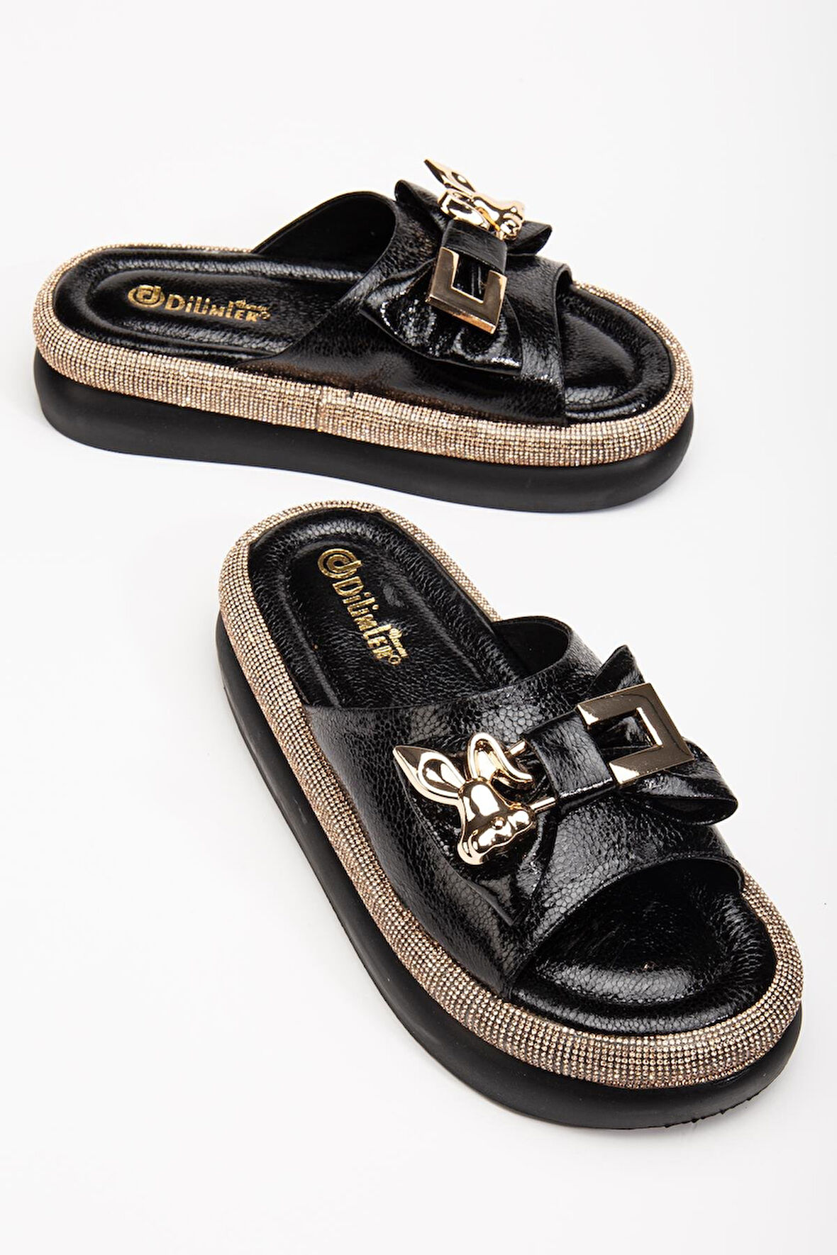 Kadın Taşlı Dolgu Topuk Terlik  Siyah Metal Tavşan Aksesuarlı 