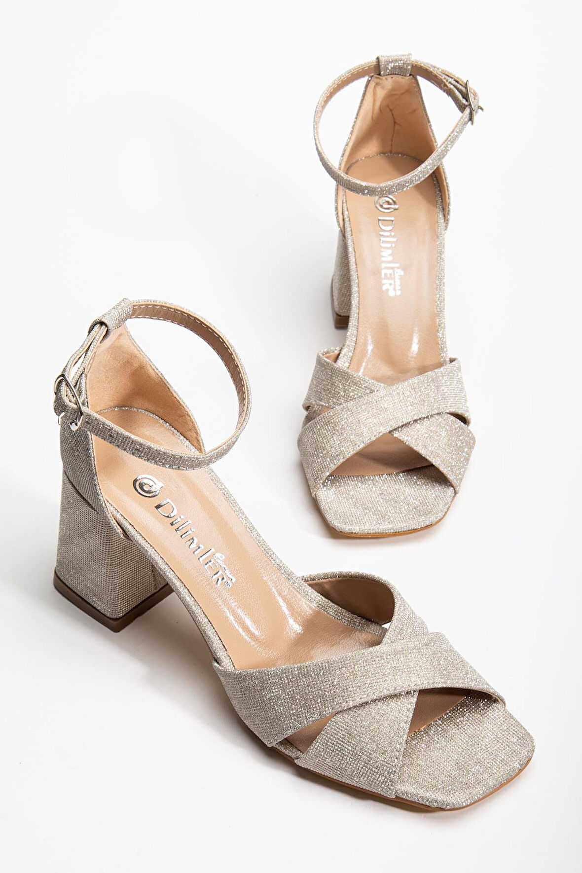 Büyük Numara Kadın Topuklu Sandalet Çapraz Gold Bantlı Baretli