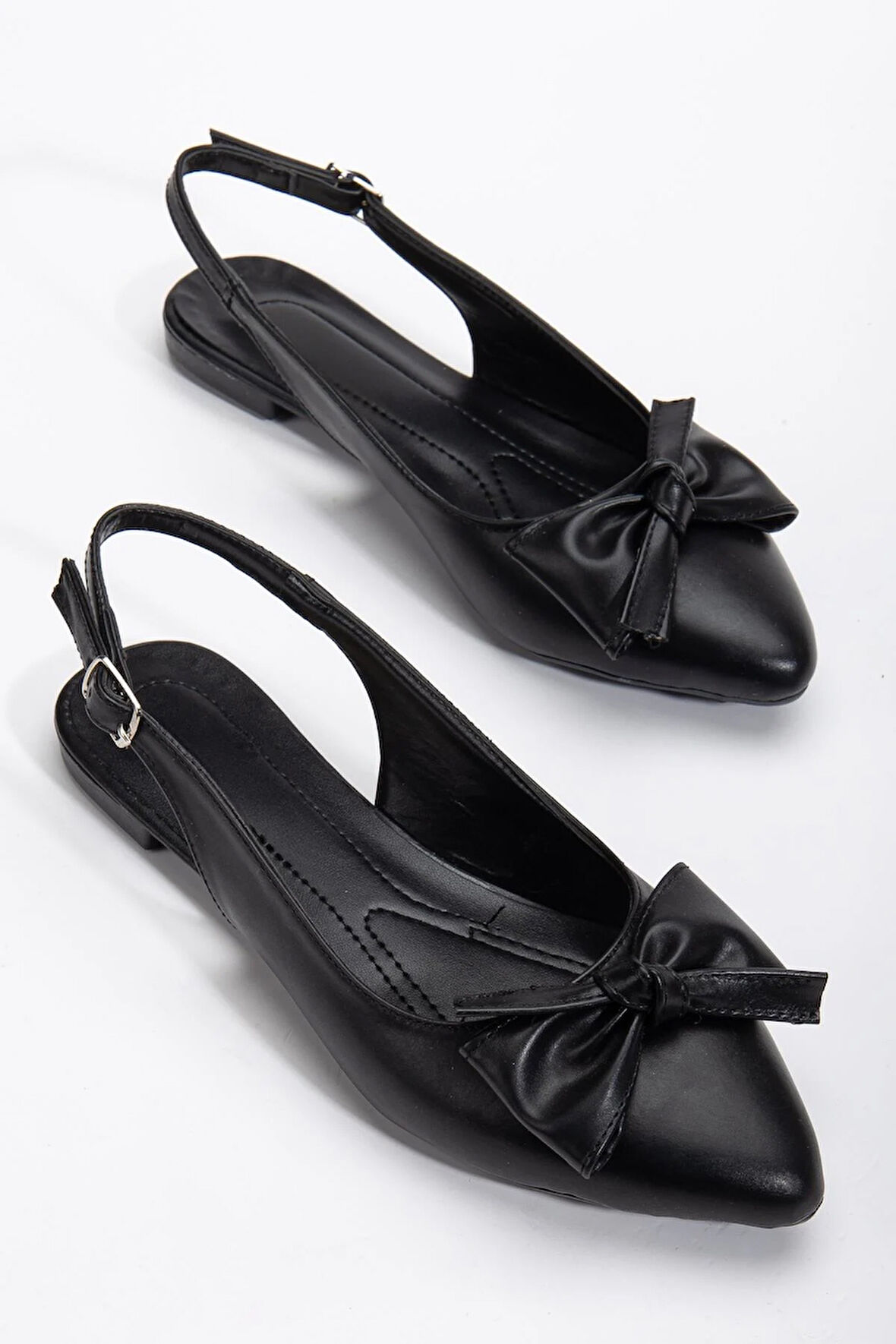 Kadın Babet Siyah Arka Açık Fiyonklu