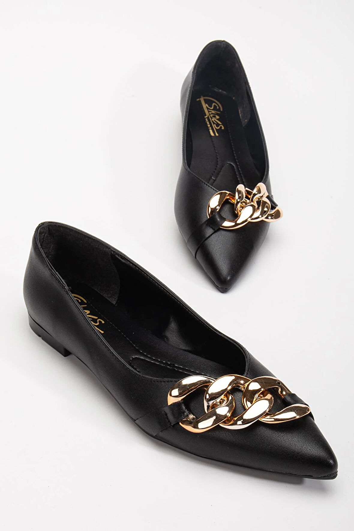 Kadın Babet Siyah Cilt Zincir Detaylı Sivri Kalıp