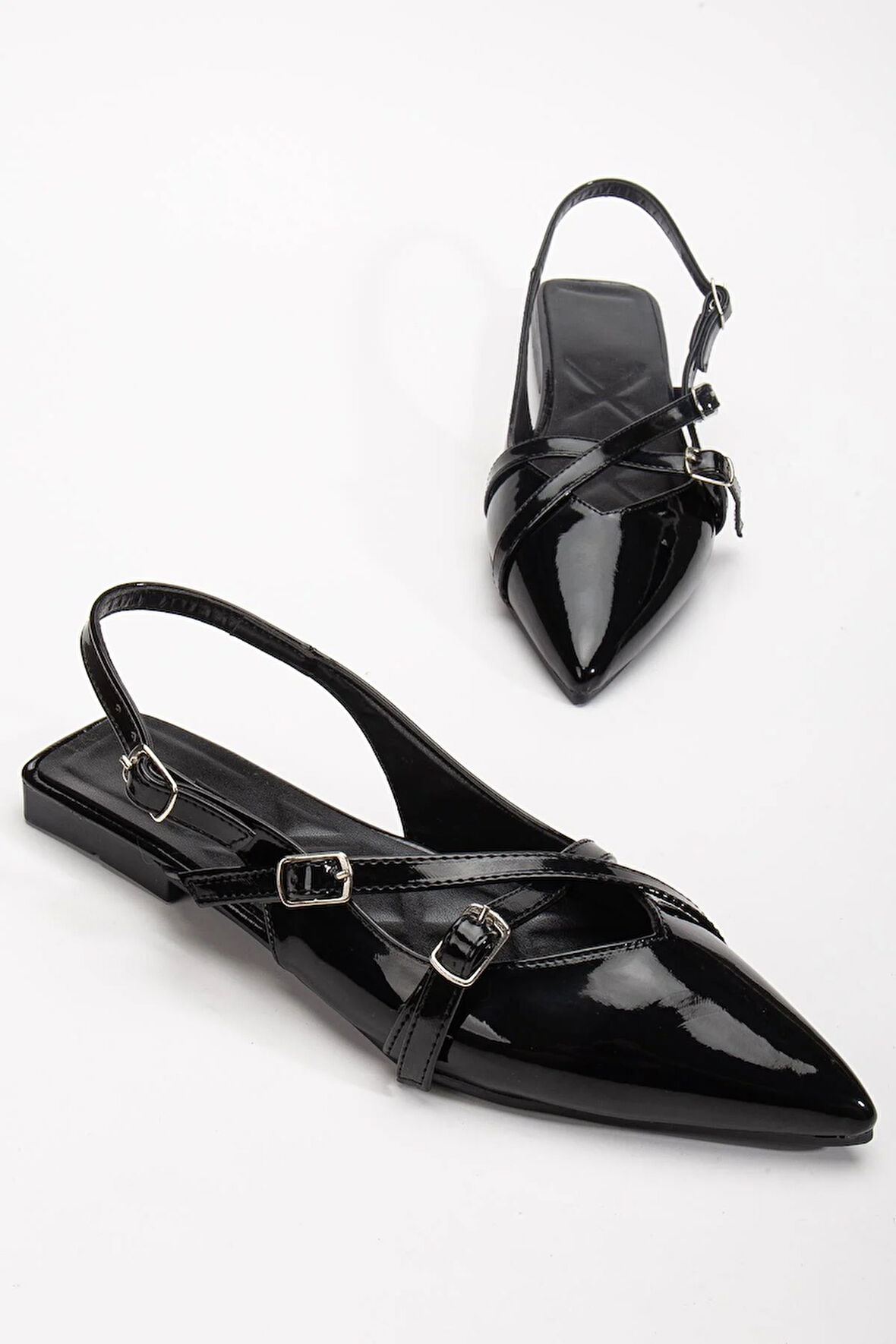 Badın Babet Siyah Rugan Çapraz Bantlı Arka Açık Sivri