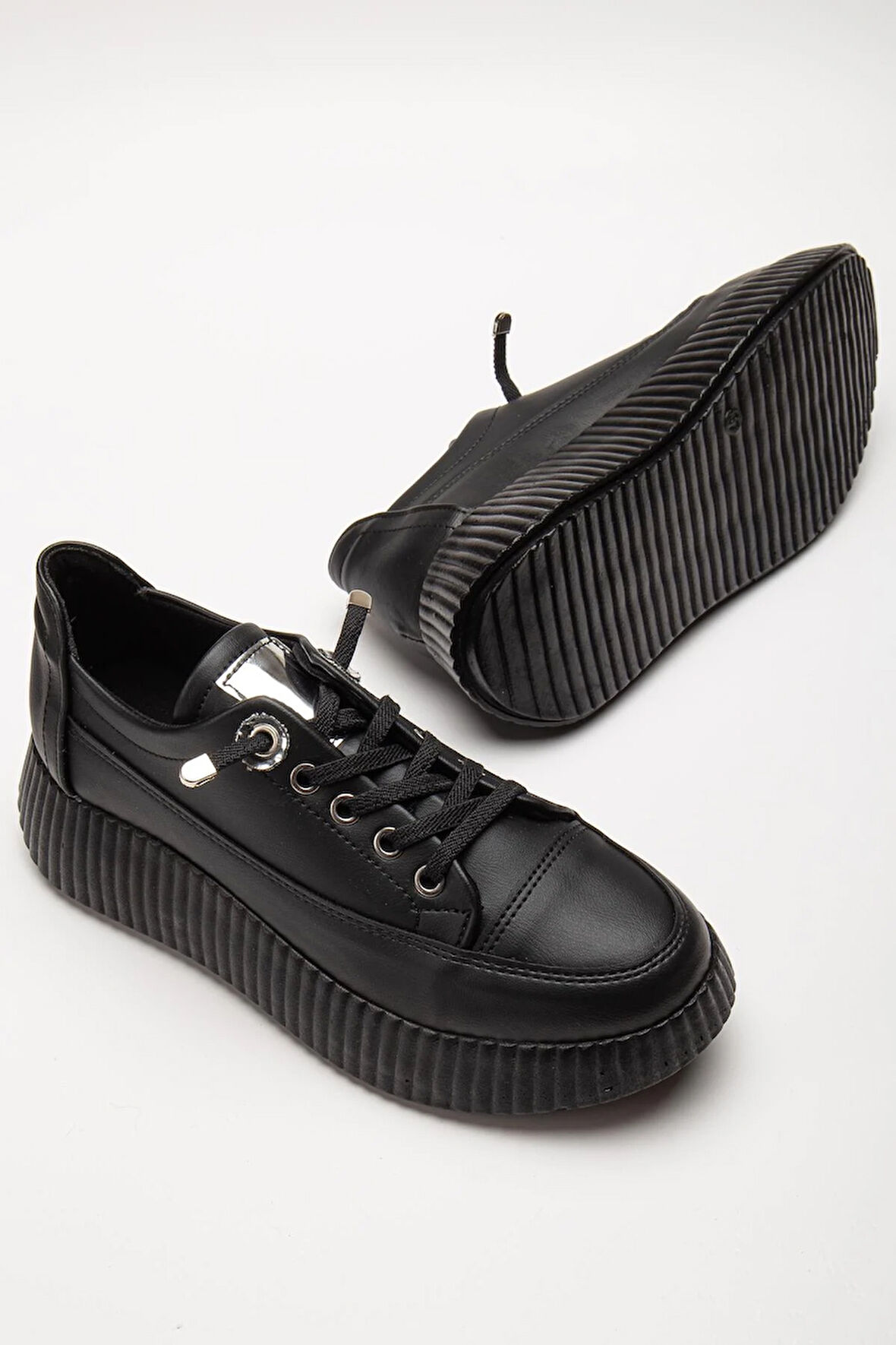 Kadın Casual Spor Ayakkabı Siyah Elastik Bağcıklı Kalın Taban