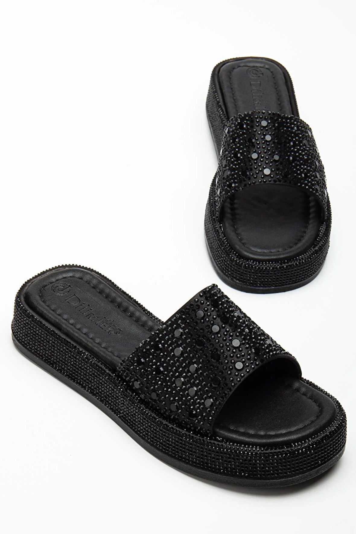 Kadın Dolgu Topuklu Terlik Siyah Kalın Tek Bantlı Taşlı Tokalı Taban Sargılı