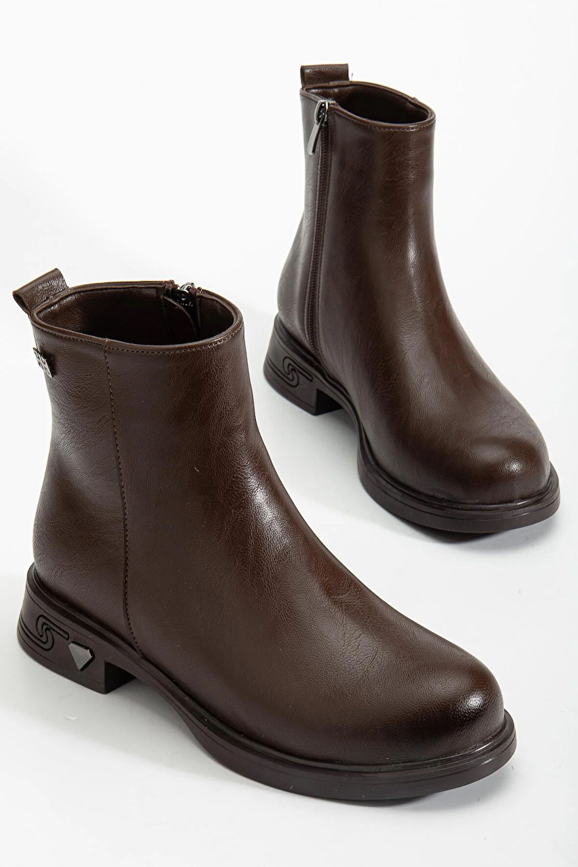 Kadın Bot Kahve Suni Deri Kauçuk Taban Yüzüdüz