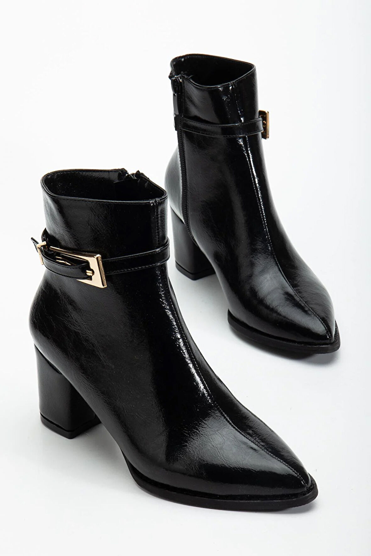 Siyah Kadın Topuklu Bot Kırışık Rugan Sivri Kalıp Tan Tokalı