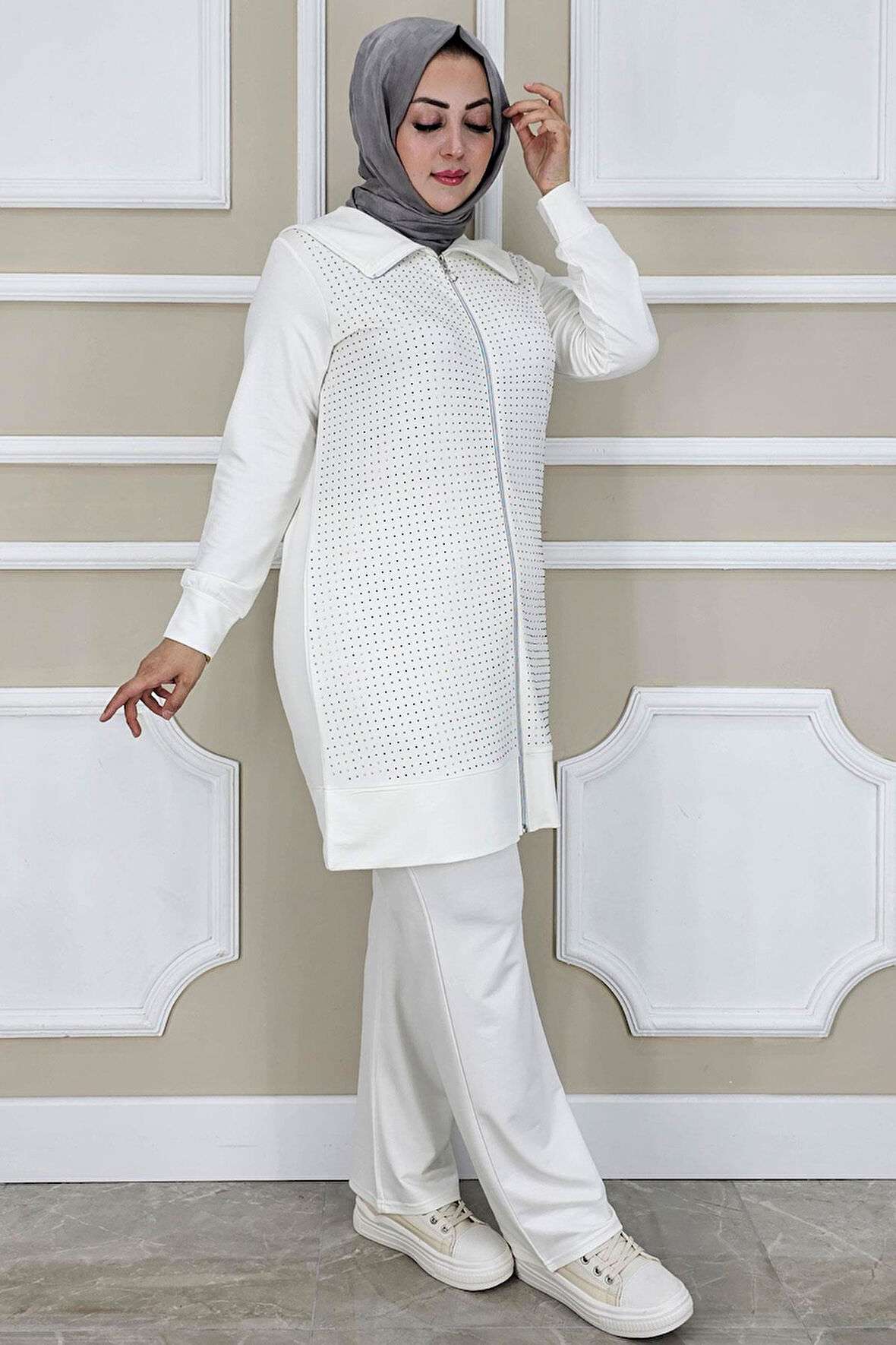 KADIN BEDEN TAŞ DETAYLI TESETTÜR TAKIM