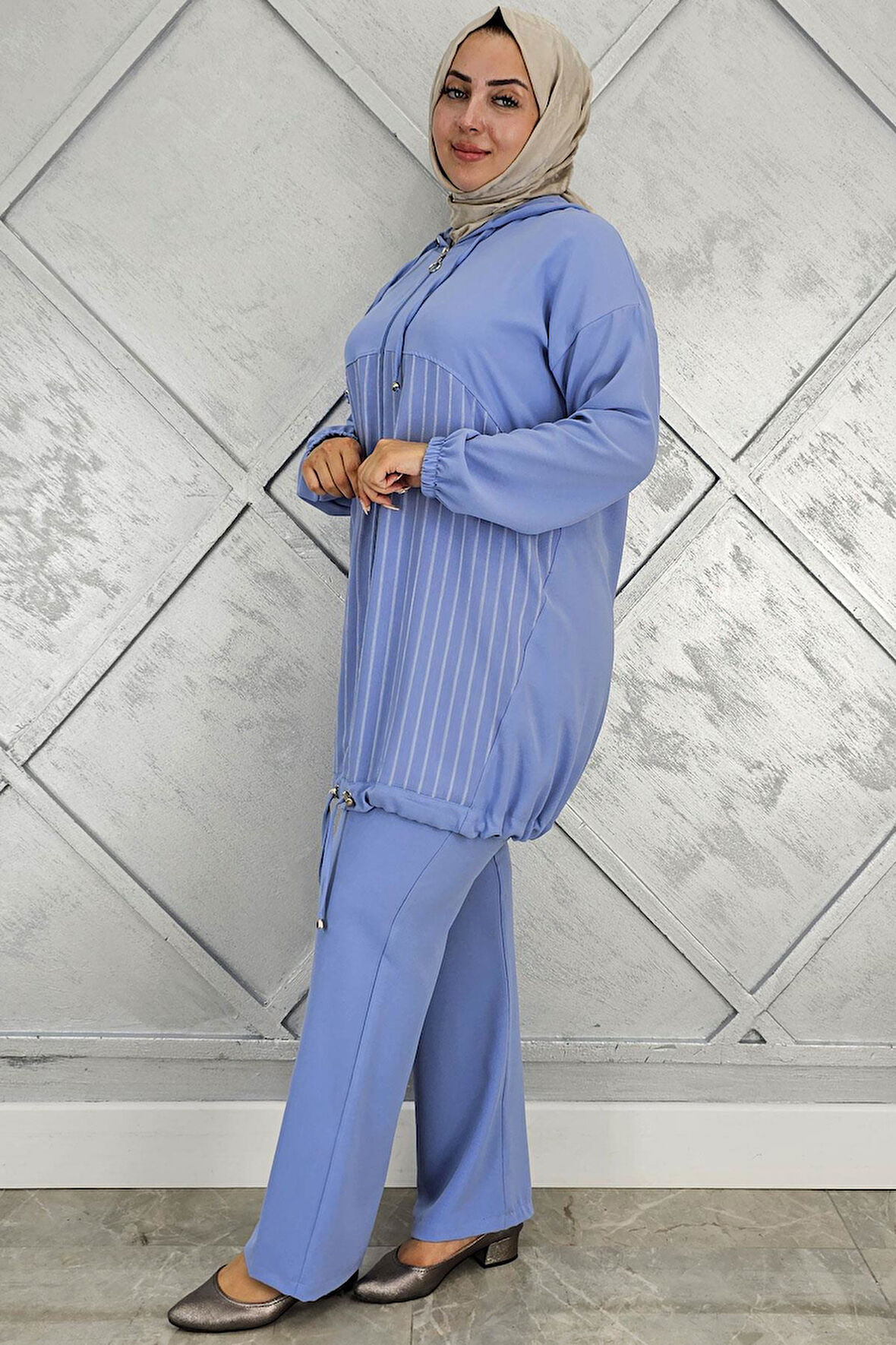 KADIN DESEN KOMBİNLİ TESETTÜR TAKIM