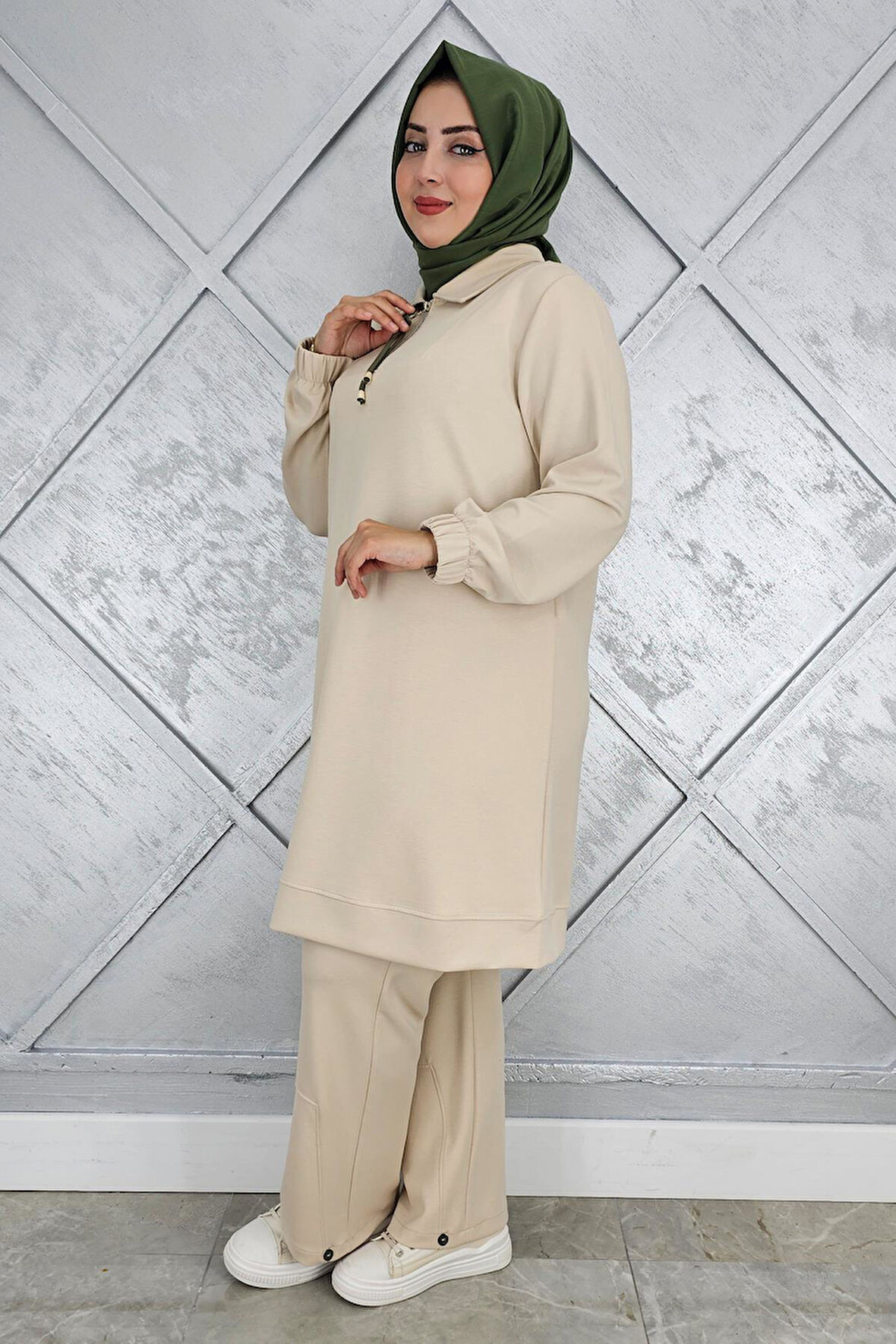 KADIN DÜĞME DETAYLI TESETTÜR TAKIM