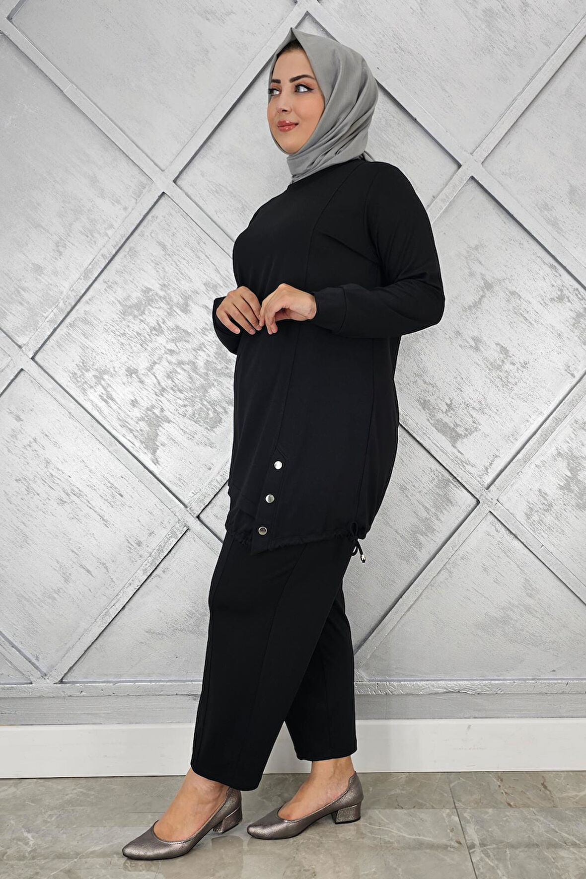 KADIN DÜĞME BAĞCIK DETAYLI TESETTÜR TAKIM