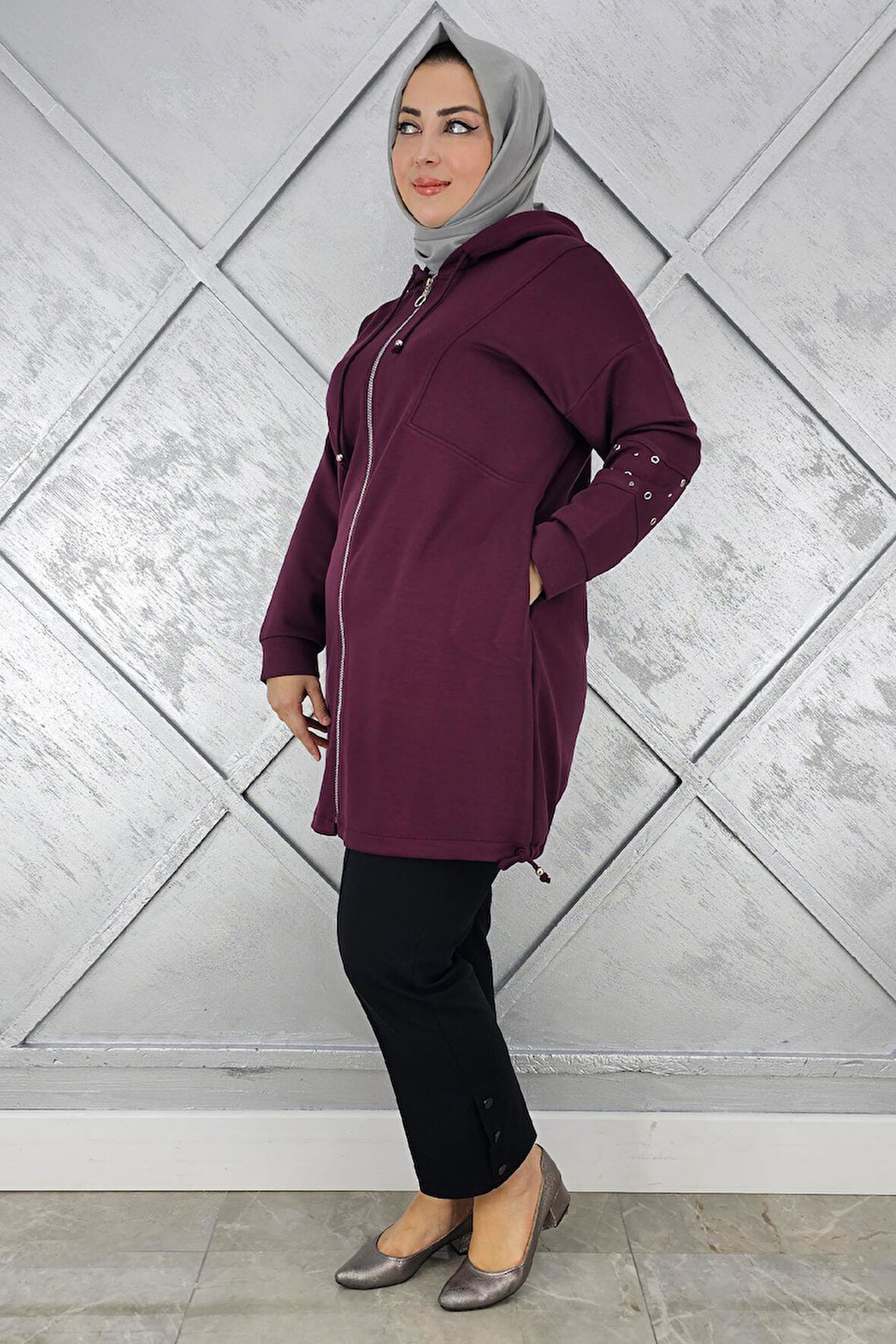 KADIN TAŞ DETAYLI KAPÜŞONLU TESETTÜR GİY ÇIK