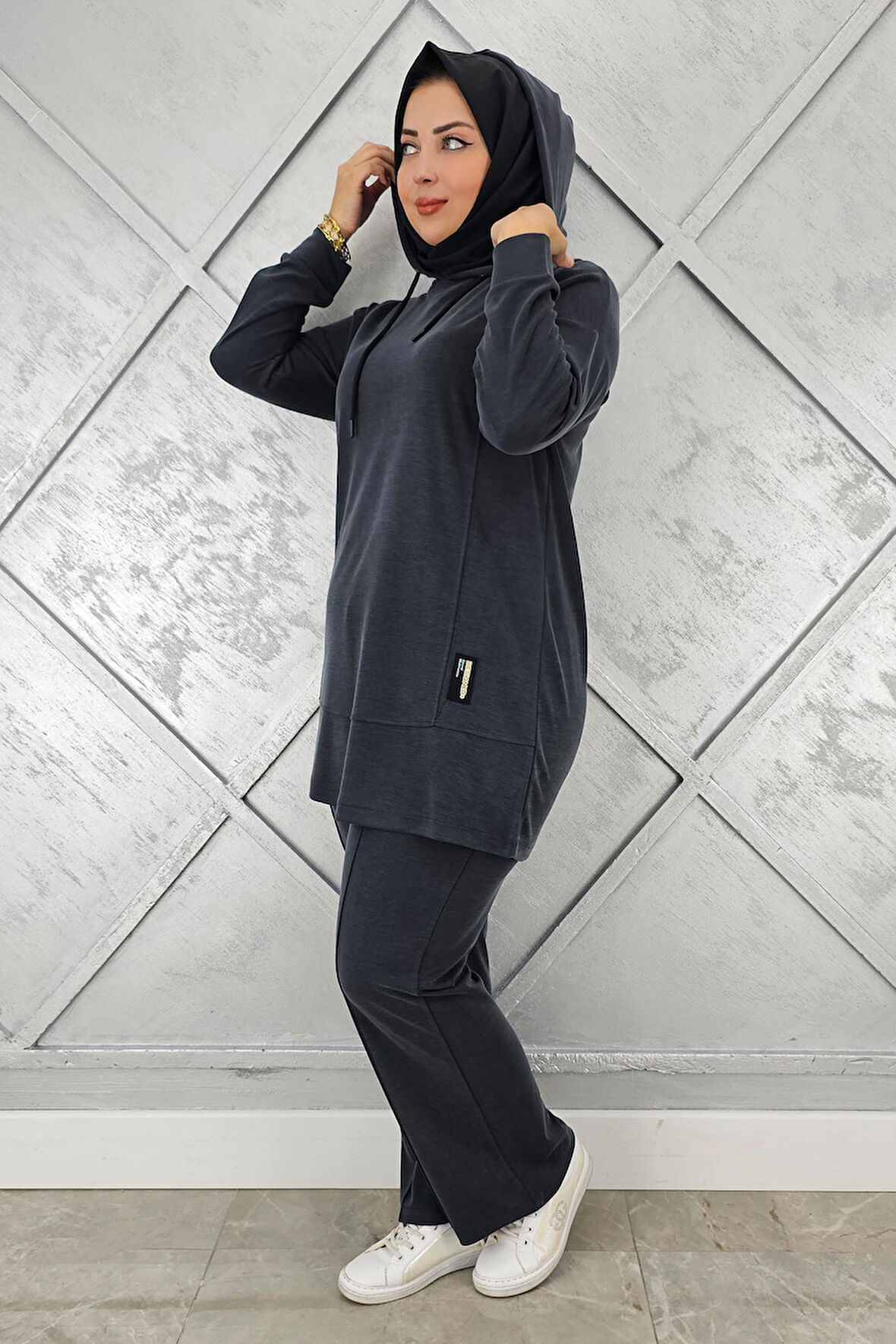 KADIN KAPÜŞONLU ARMA DETAYLI TESETTÜR TAKIM