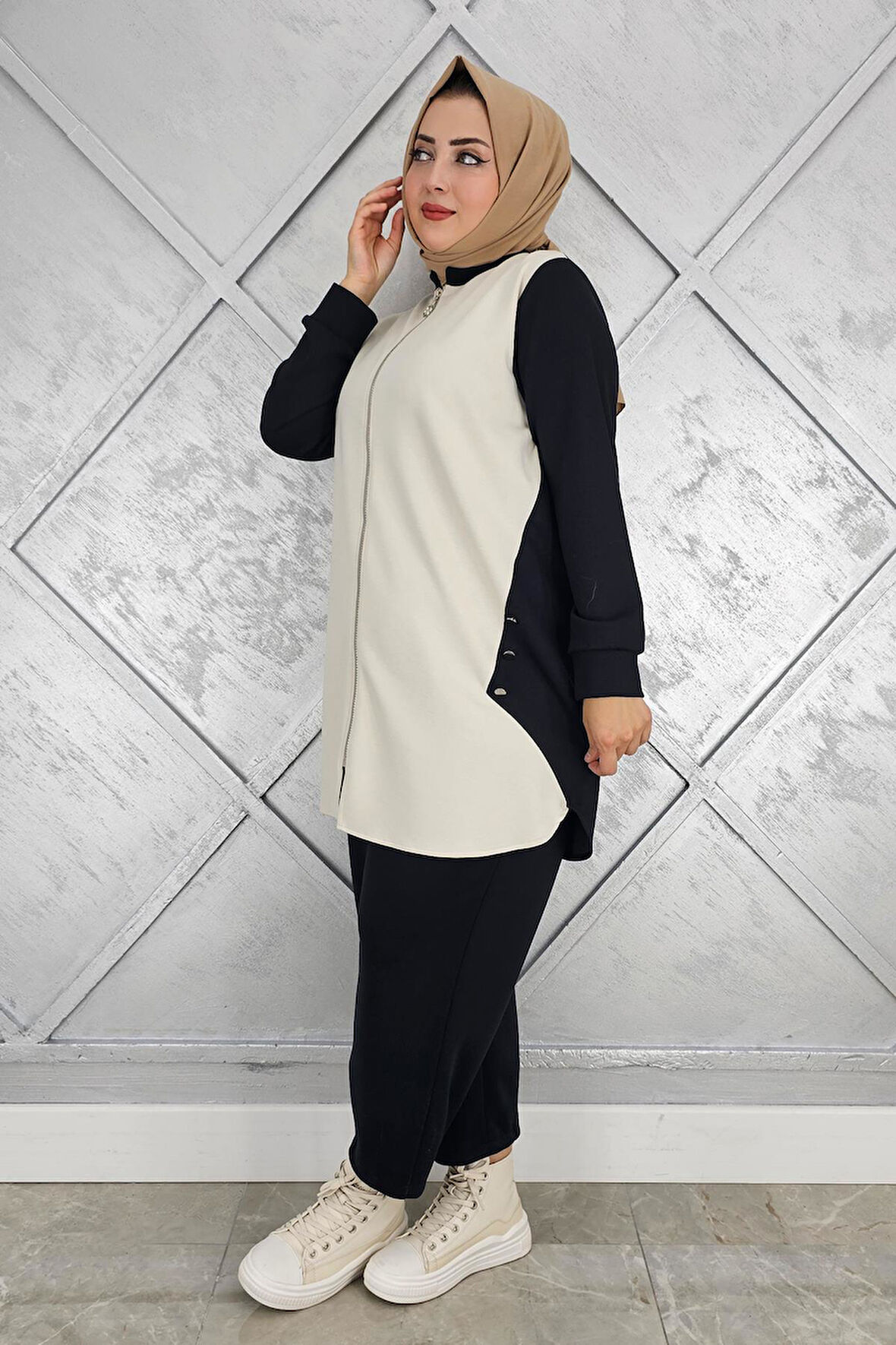 KADIN FERMUARLI DÜĞME DETAYLI TESETTÜR TAKIM