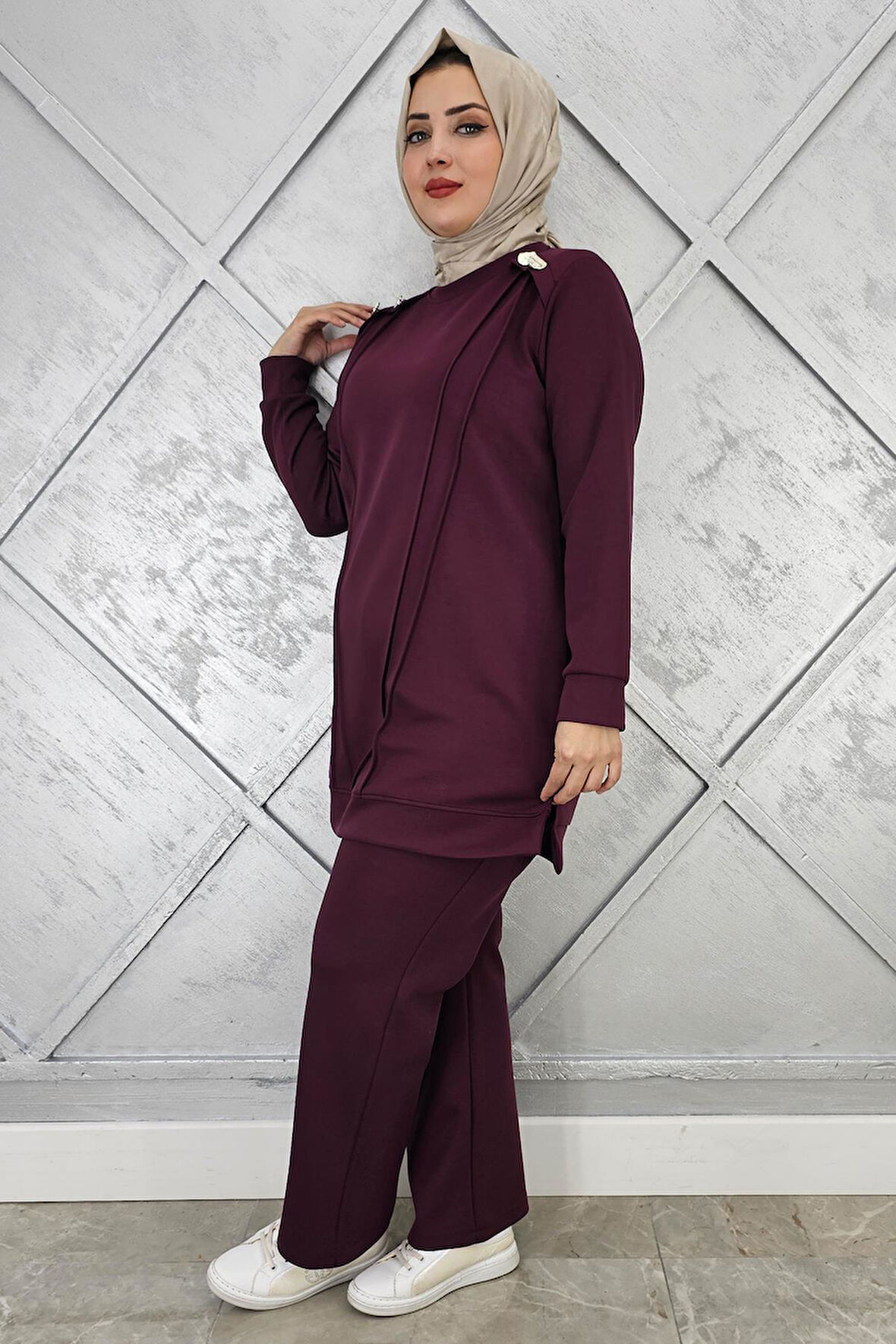 KADIN DÜĞME DETAYLI NERVÜR DİKİM TESETTÜR TAKIM