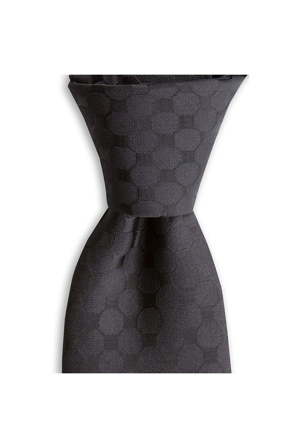 Siyah desenli 8 cm genişliğinde kravat
