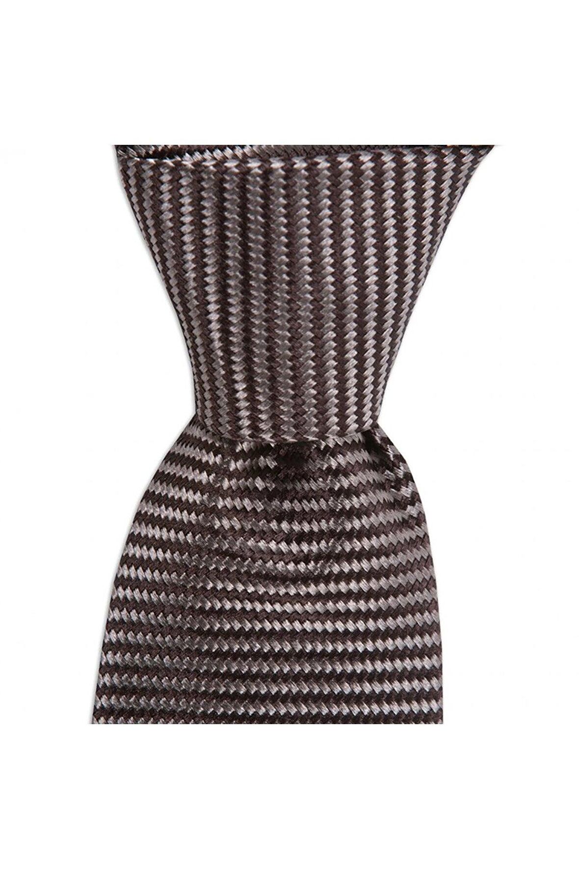 Kahverengi 7,5 cm genişliğinde ipek kravat