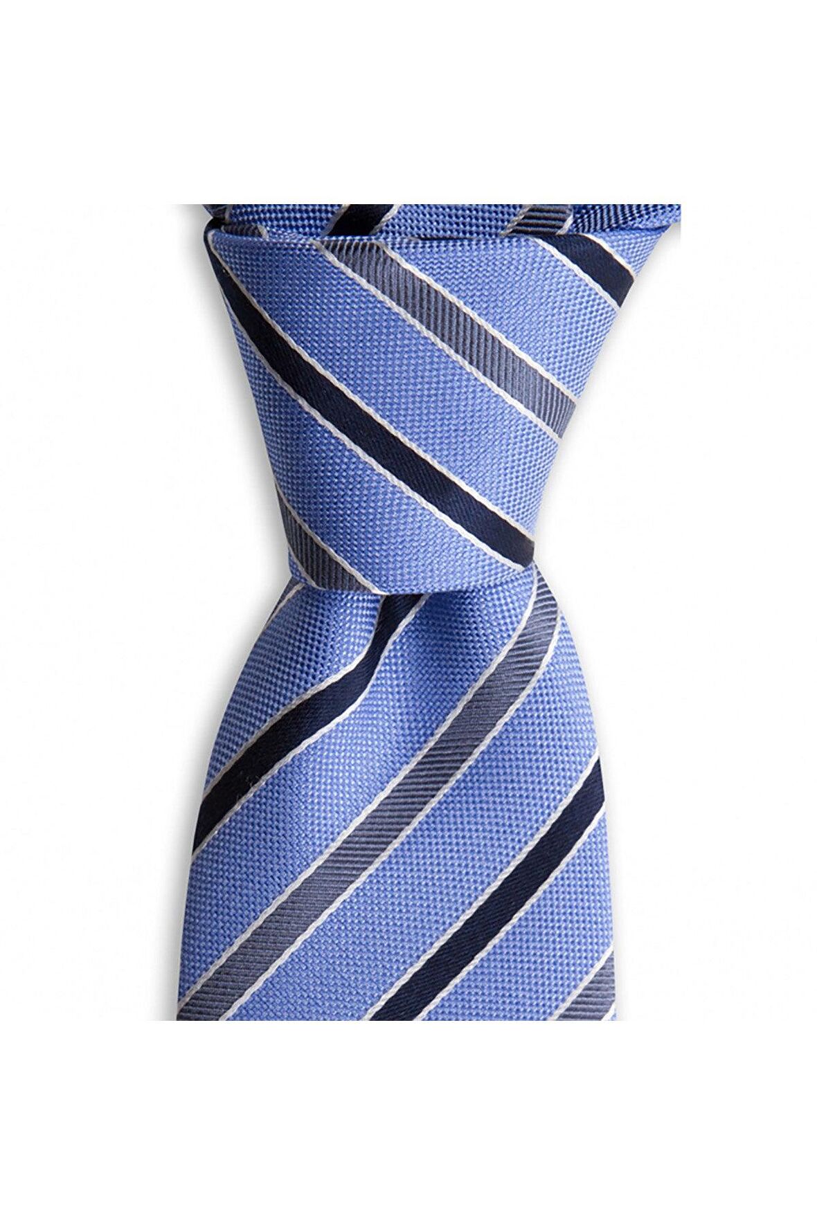Açık mavi çizgili 7,5 cm genişliğinde ipek kravat