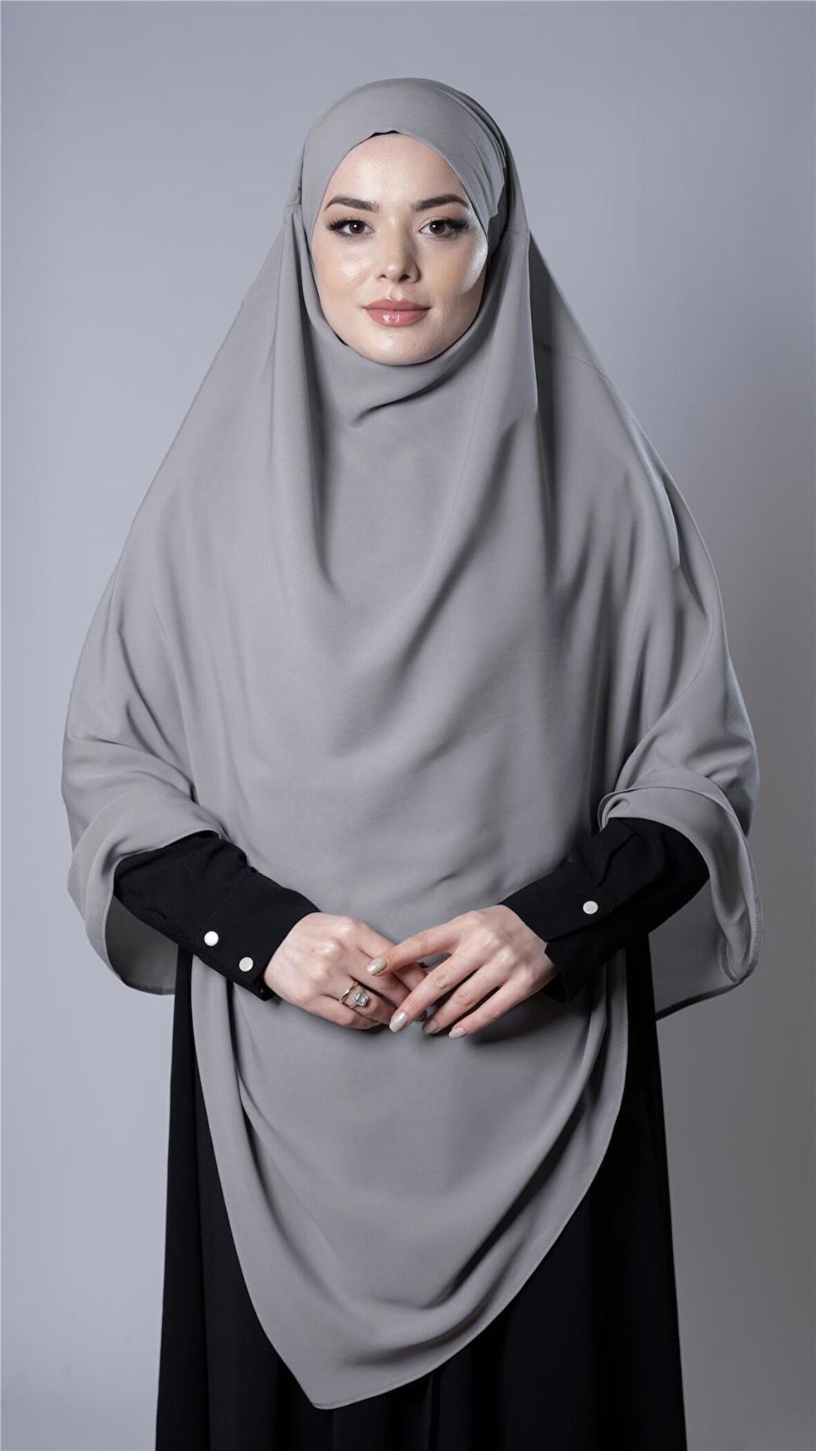 Gri Pratik Hazır Geçmeli Tesettür Eşarp Medine İpeği Bağcıklı Sufle Hijab 2301_15