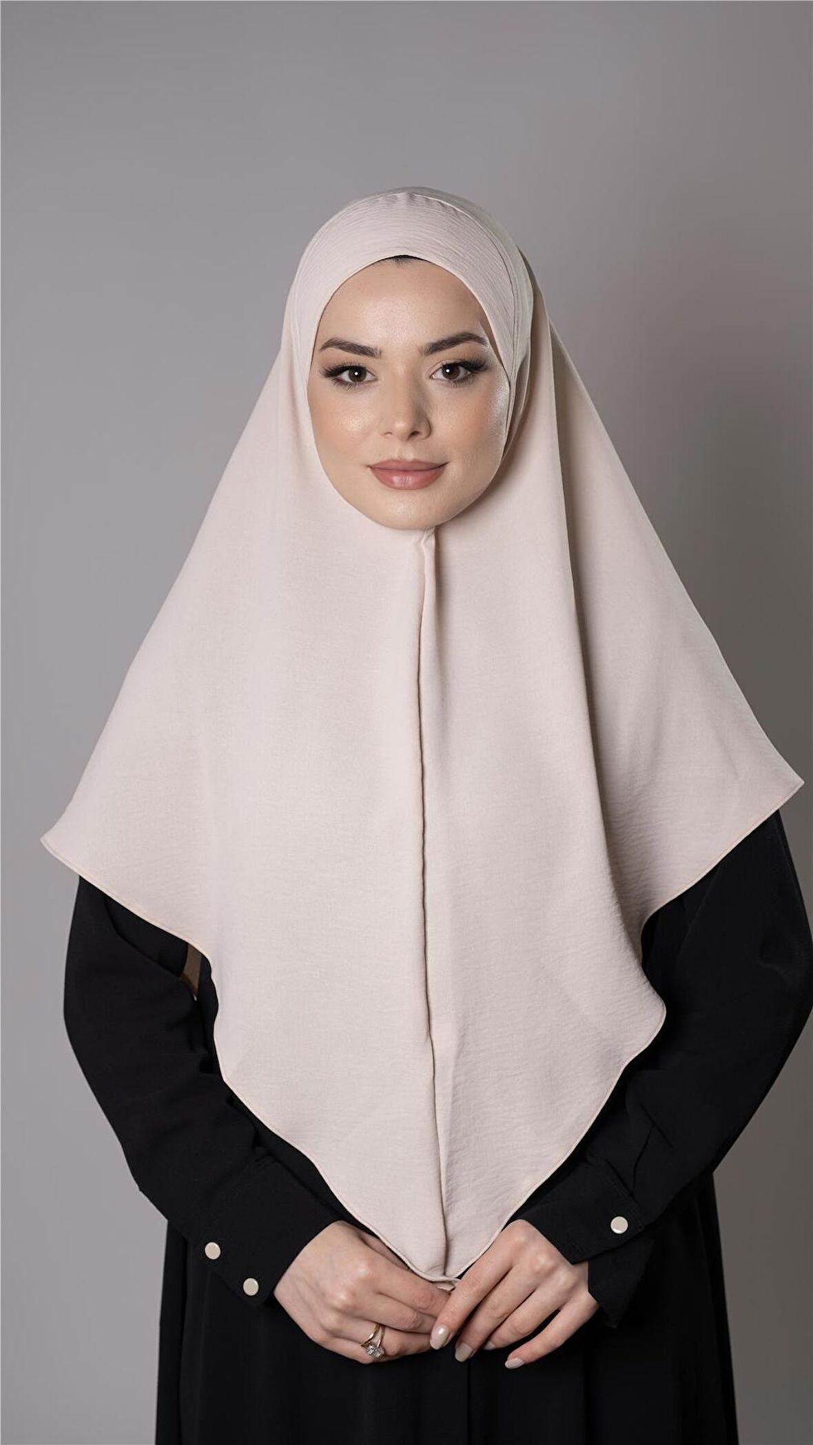 Bej Pratik Hazır Geçmeli Tesettür Eşarp Aerobin Kumaş Düz Hijab 2309_12