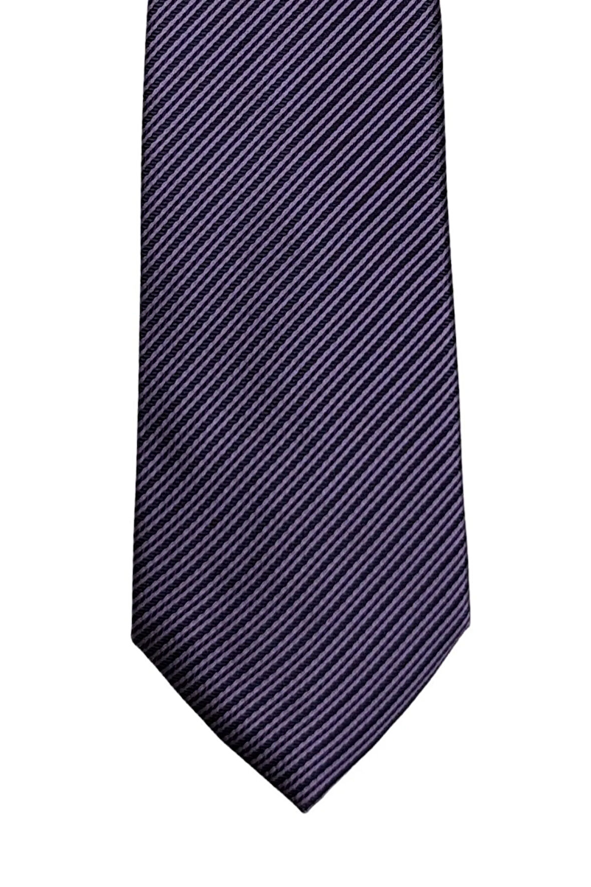 İnce Çizgili Kravat