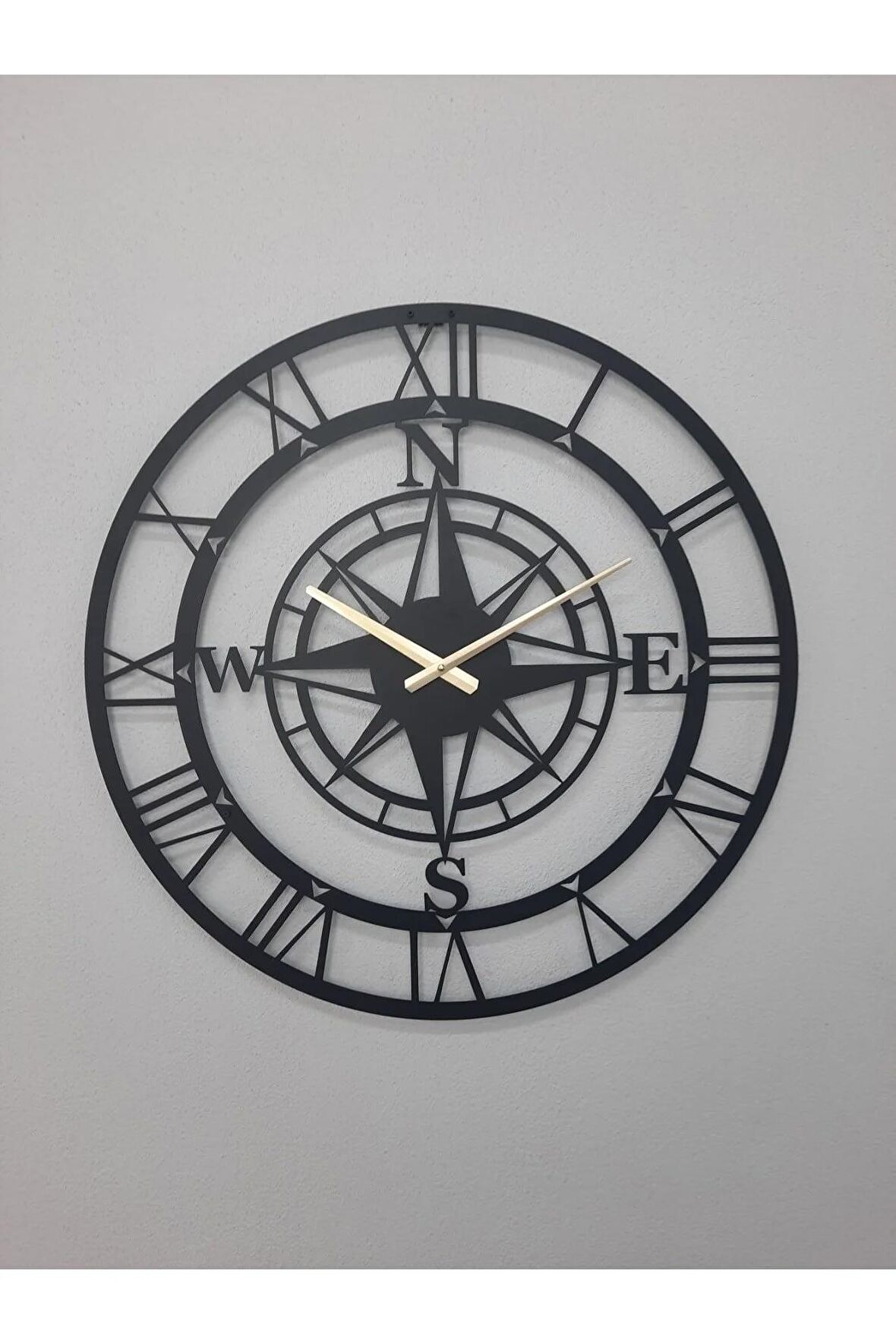 Pusulalı Metal Siyah Duvar Saati 1,5 Mm Kalınlık 60 X 60 Cm