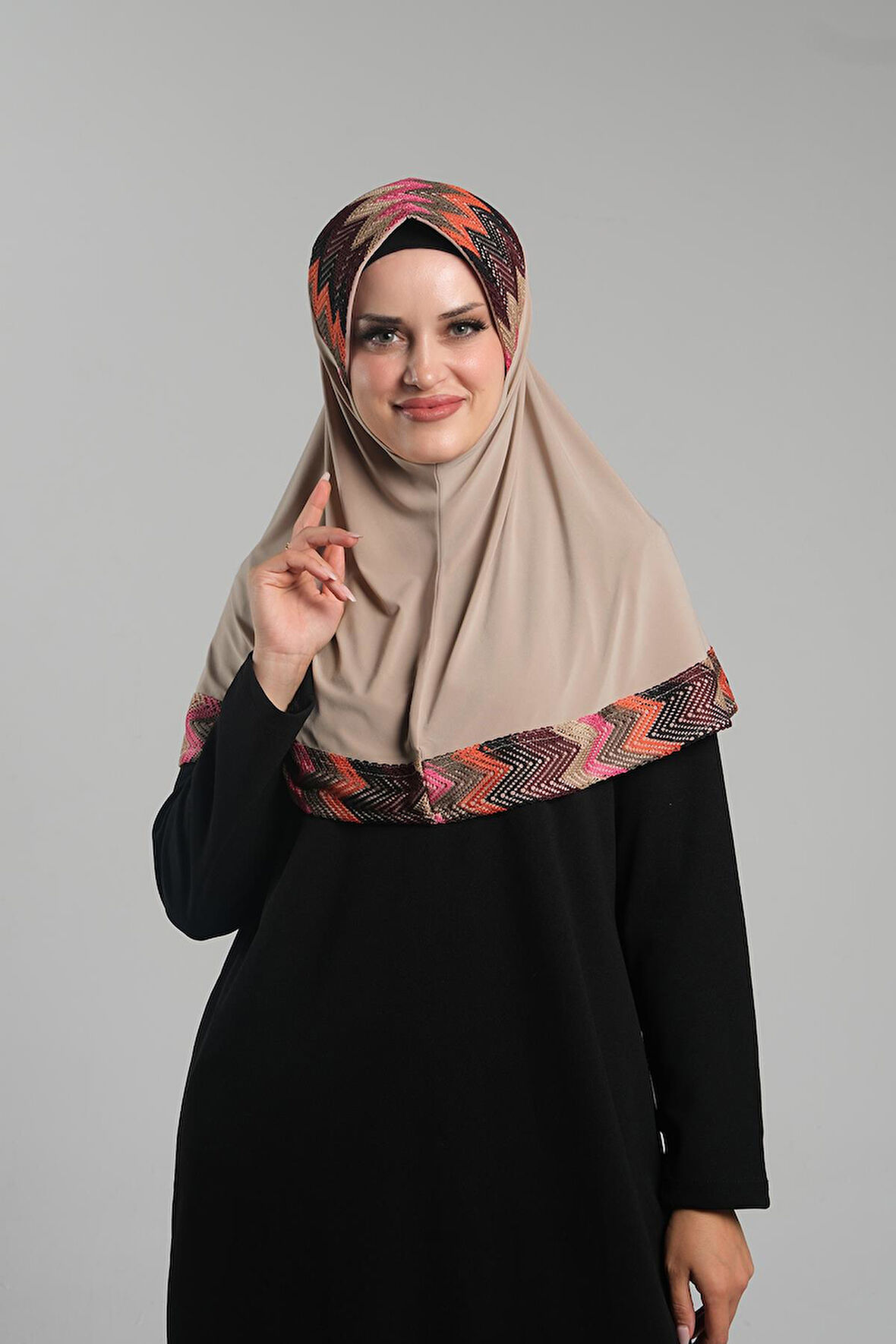 Bej Pratik Hazır Geçmeli Tesettür Eşarp Sandy Renkli Desenli Fileli 2401_12