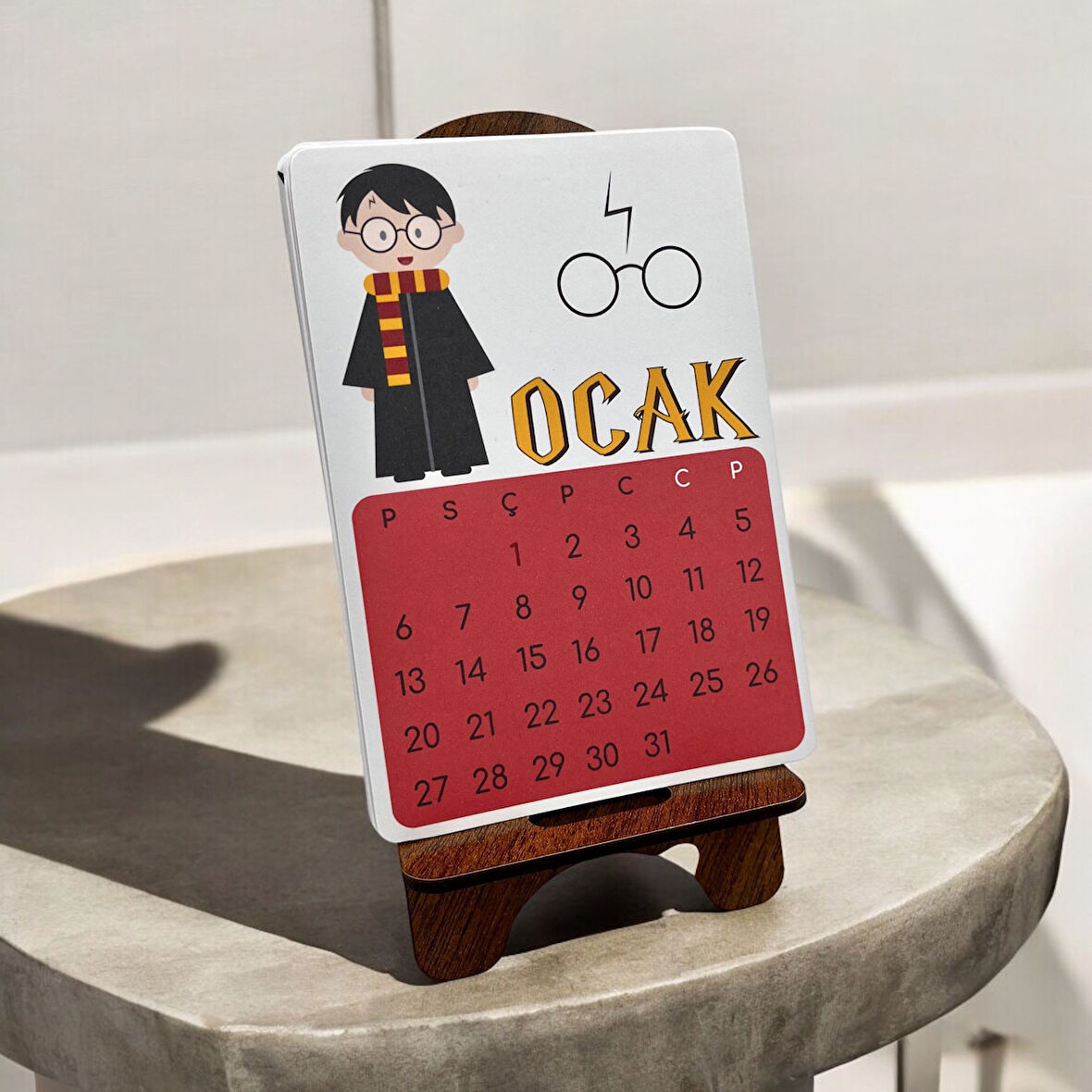 2025 Takvim - HP Büyücüler Desenli Standlı Masaüstü Takvim- Ahşap Telefon Tutucu