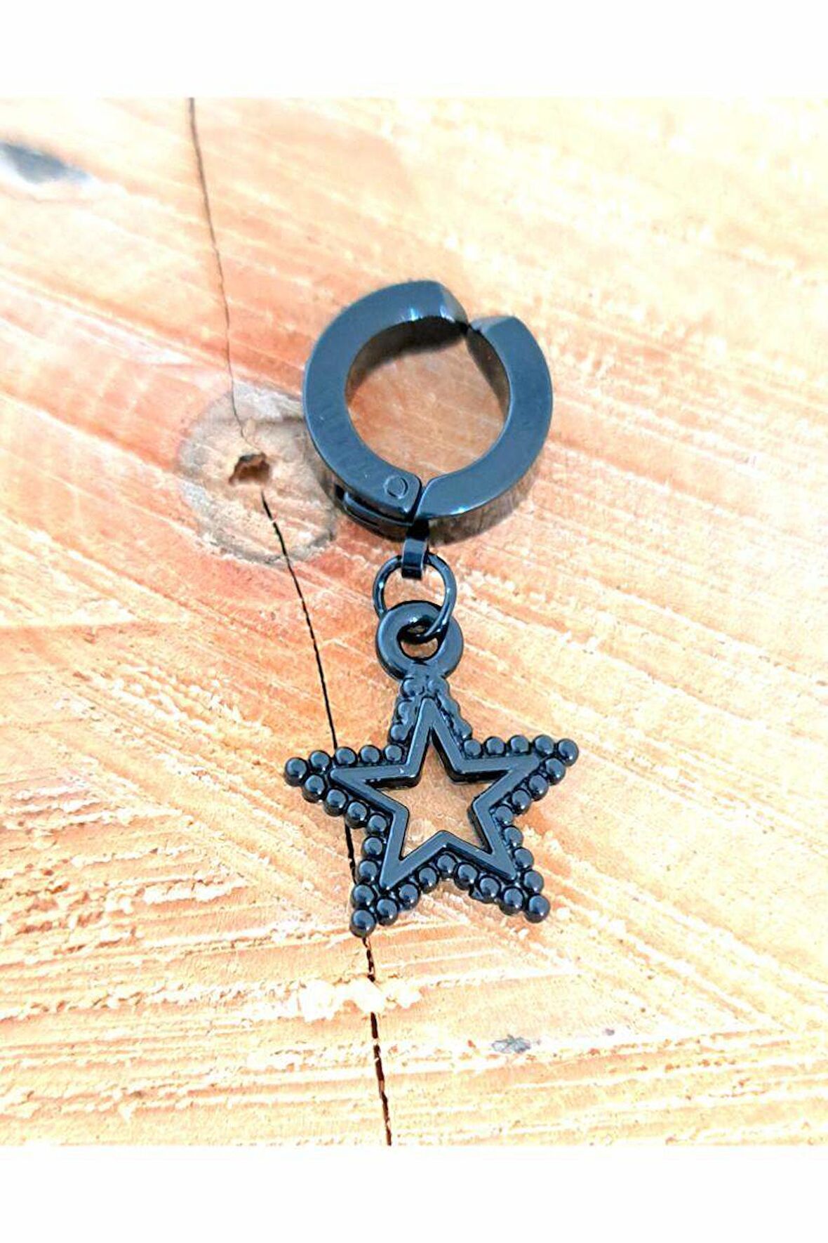 Çelik Kabartma Yıldız Siyah Unisex Küpe