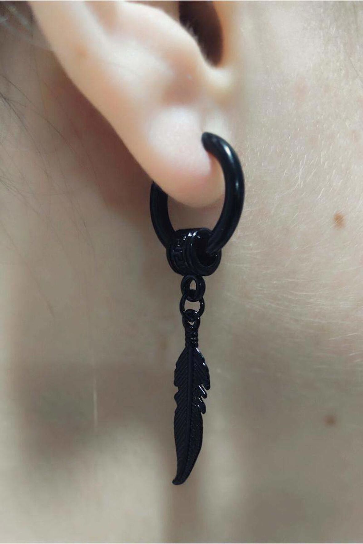 Çelik Figürlü Sallantılı Unısex Küpe