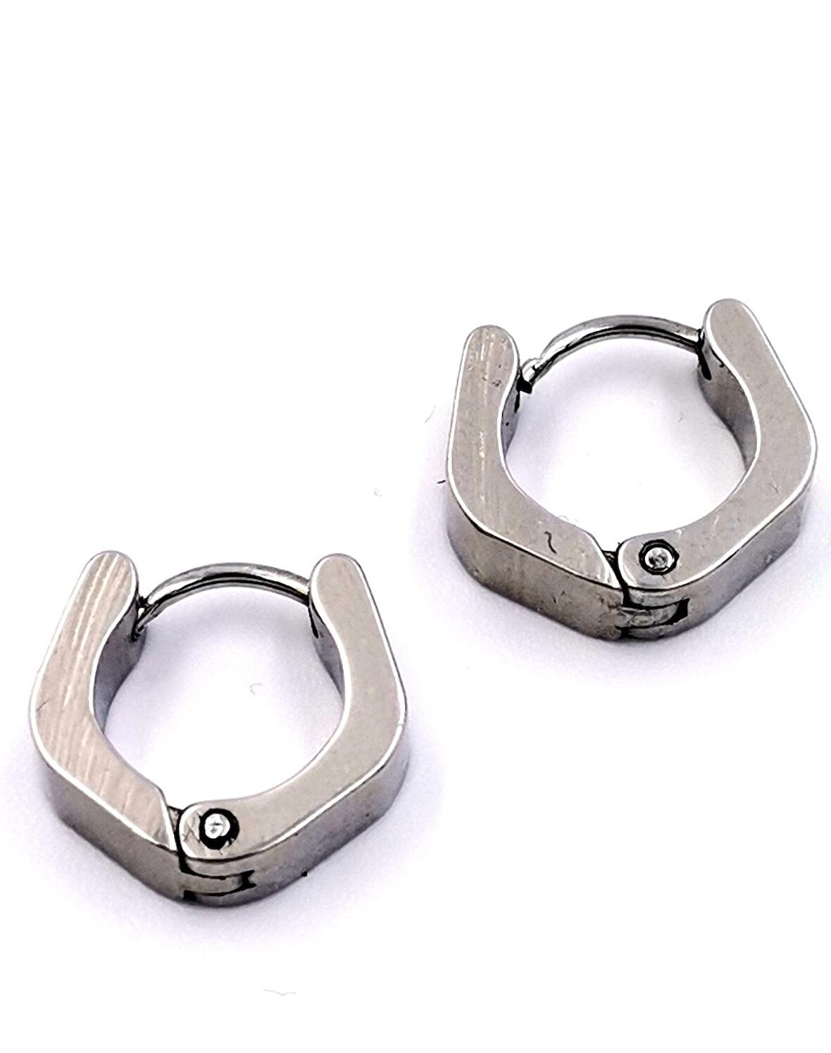 316 L Çelik Gümüş Renk Unisex Figürlü  Küpe