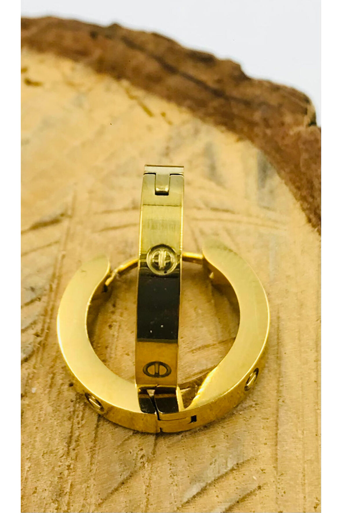 Gold Renk Figürlü Çelik  Küpe