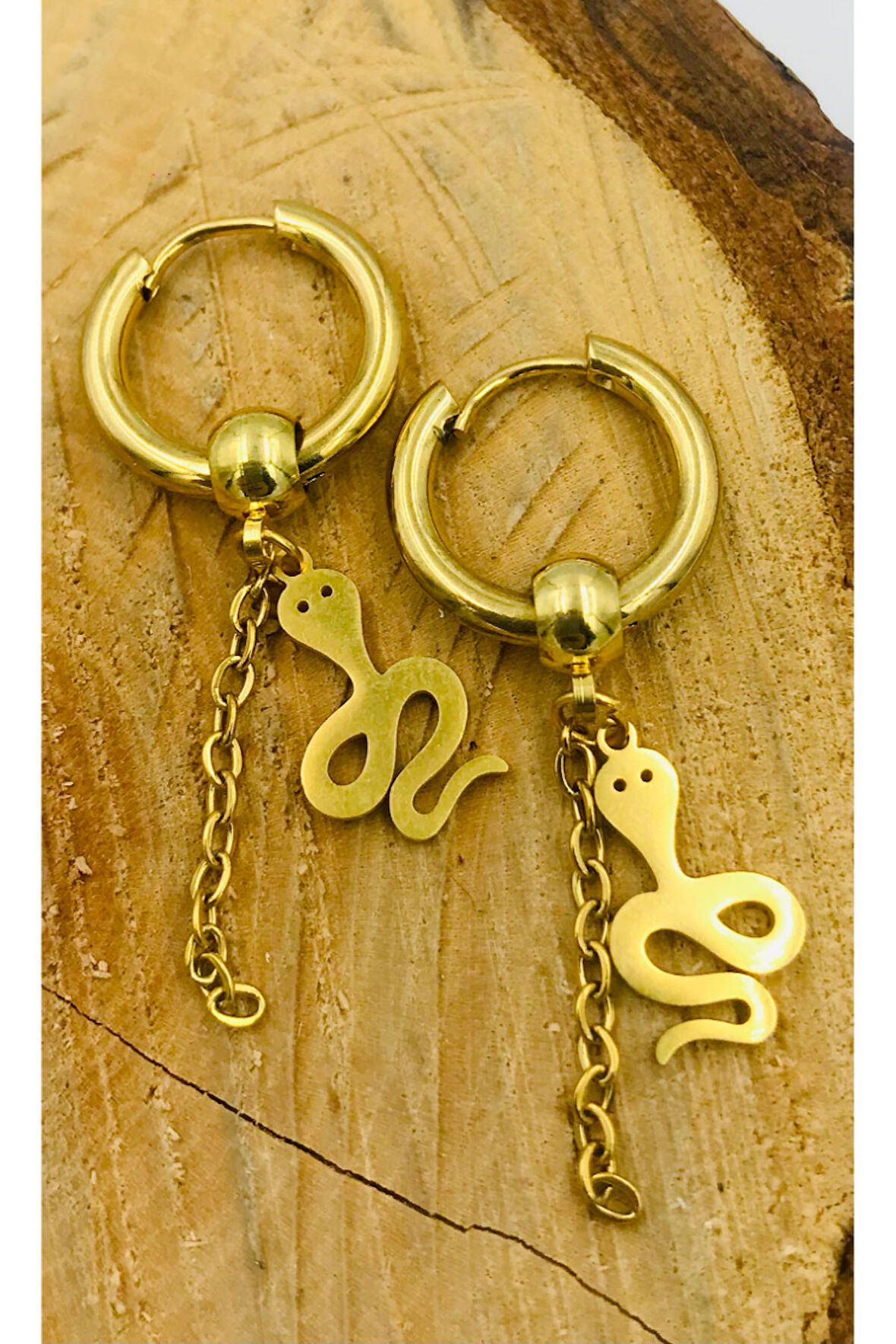 Gold Renk Figürlü Çelik  Küpe