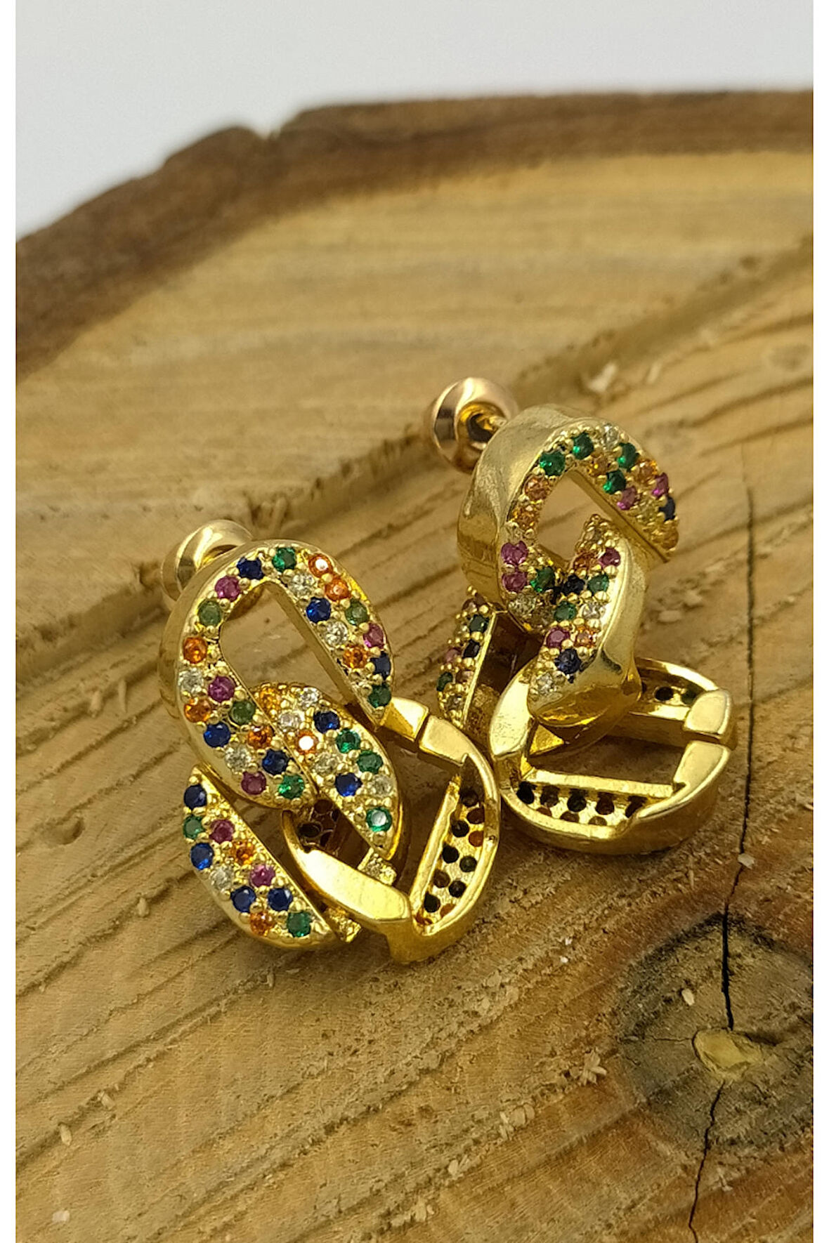 Gold Renk Figürlü Çelik  Küpe