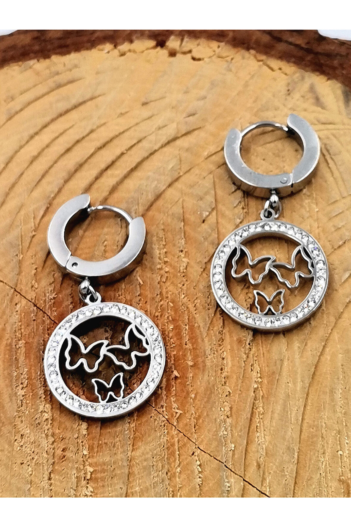 Gümüş Renk Figürlü Çelik  Küpe