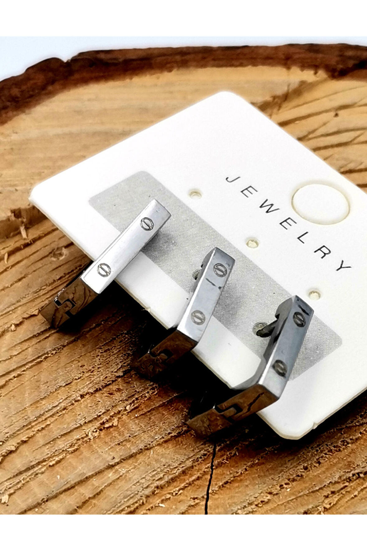 Zirkon Taşlı Lüks Çelik Küpe