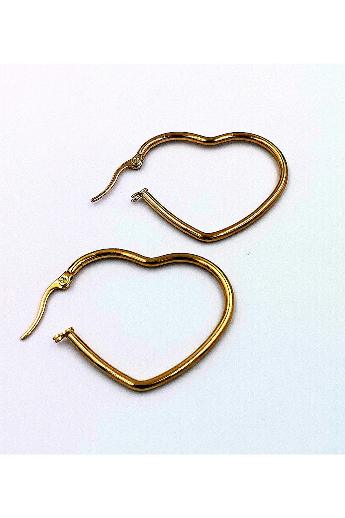 Çelik Gold Renk  Kalp Figürlü  Küpe Çap 3,5 cm