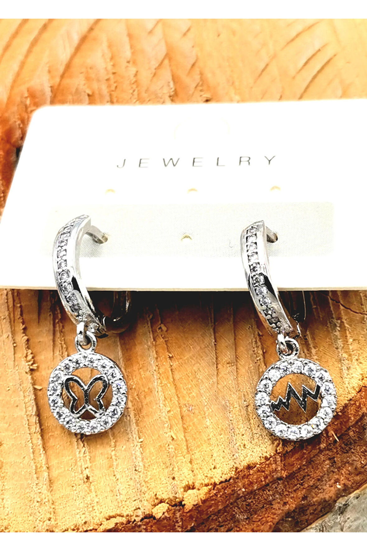 Zirkon Taşlı Lüks Küpe