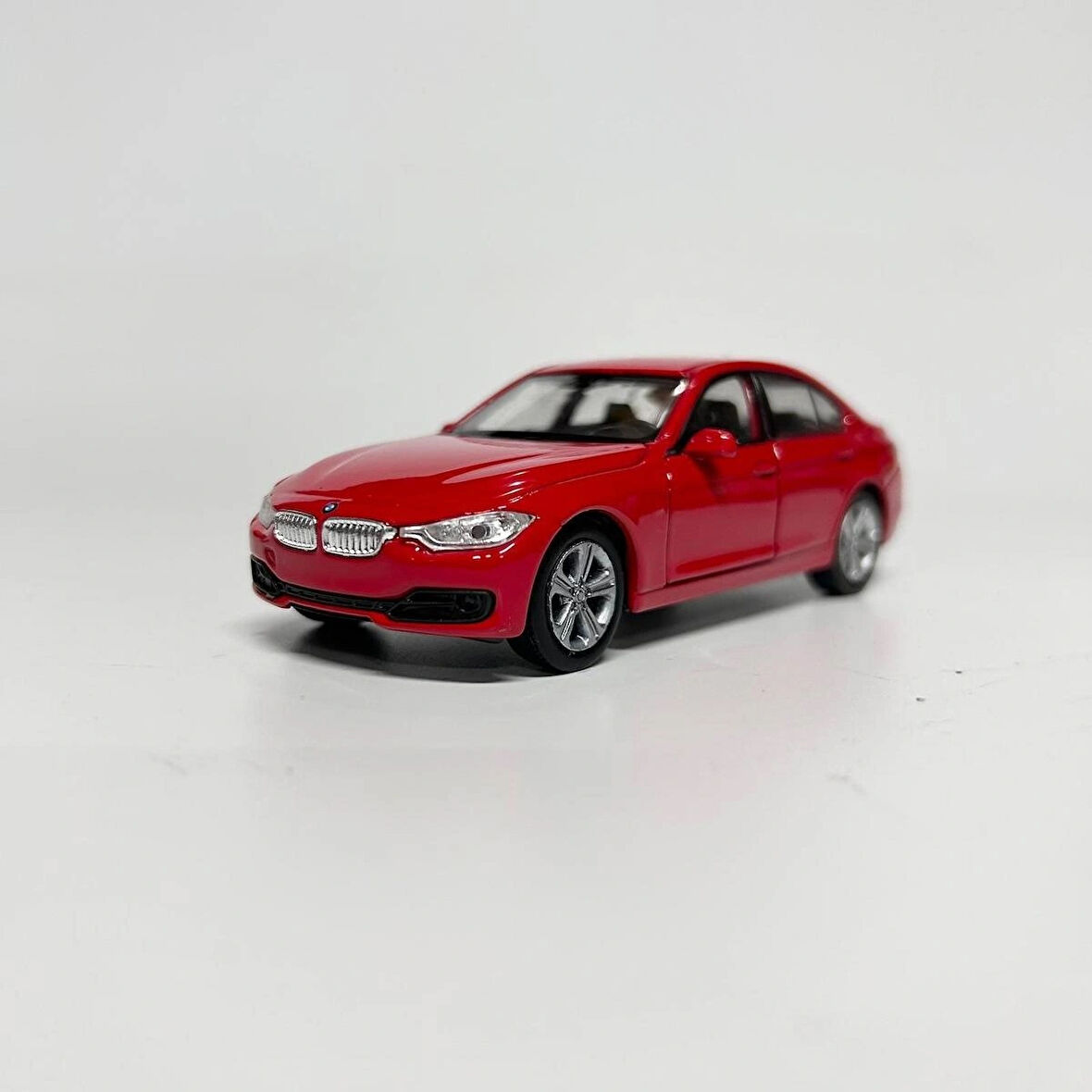 Welly Bmw 335i 1/36