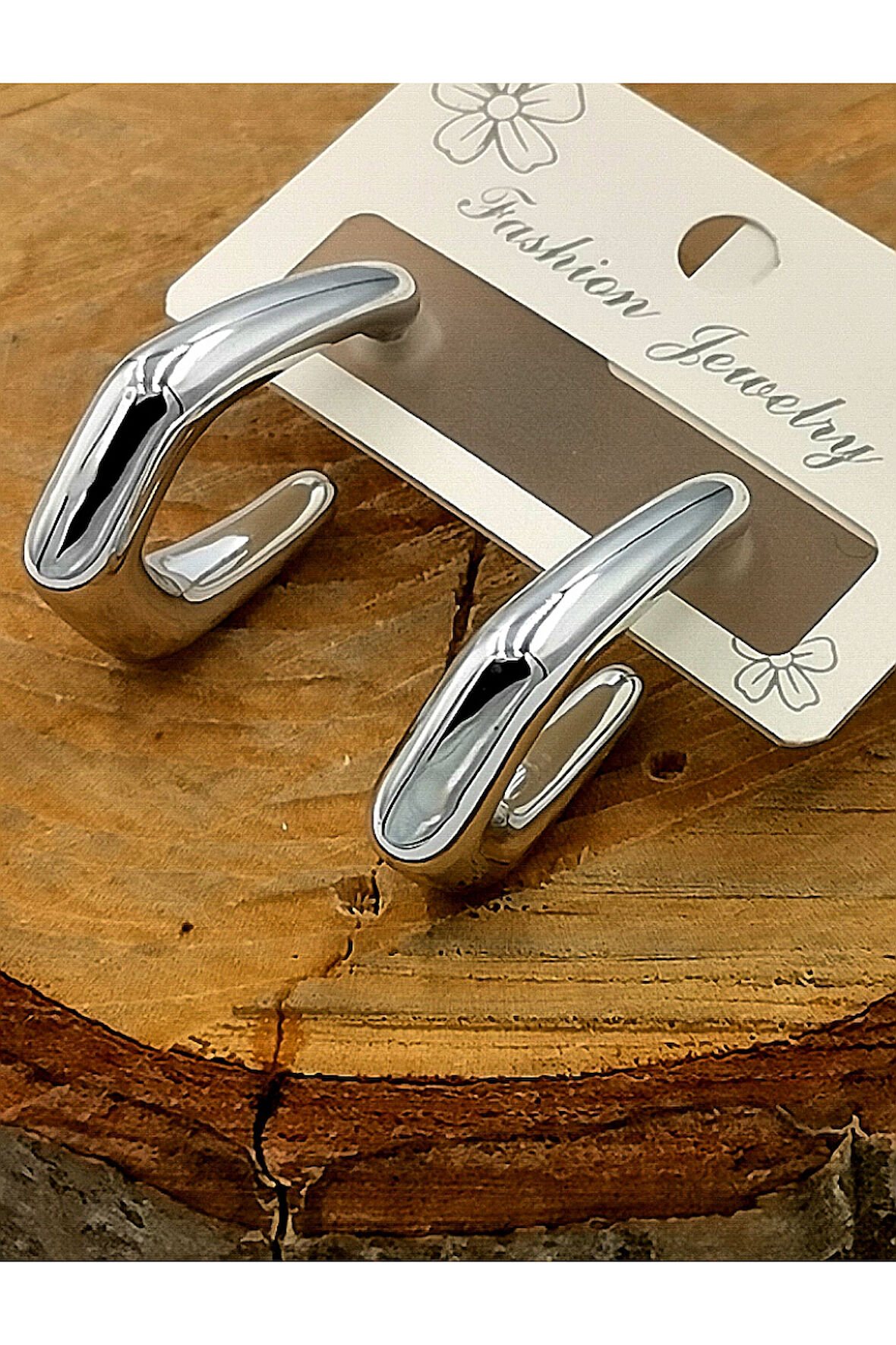 Kararmaz Çelik Lüks Küpe