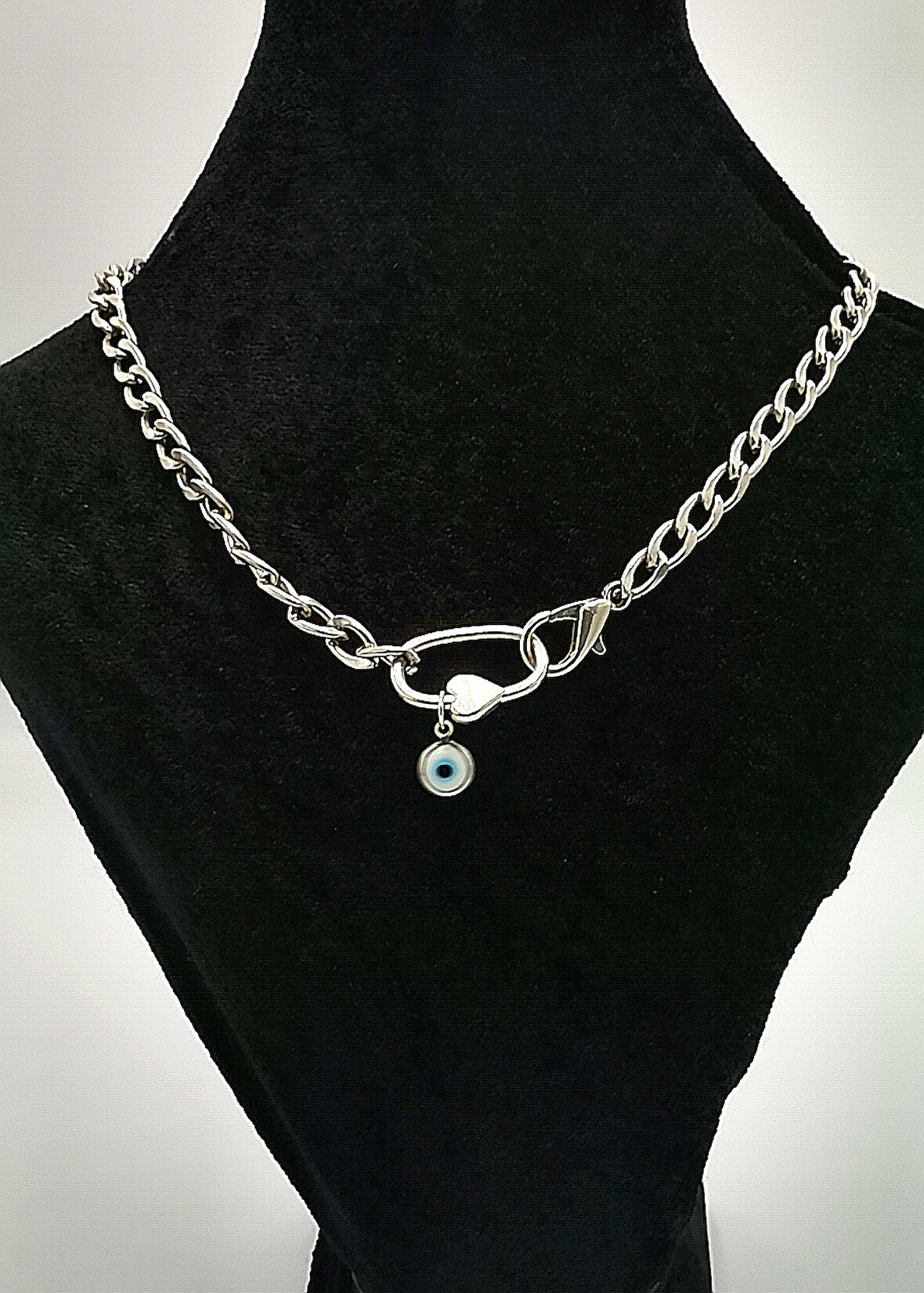 Gümüş Zincir Nazar Boncuğu Figürlü Kolye