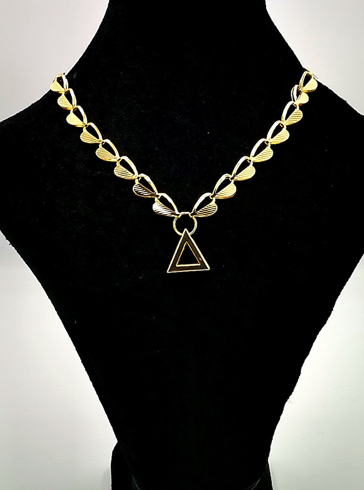 Altın Sarısı Zincir Figürlü Lüks Kararmaz Kolye