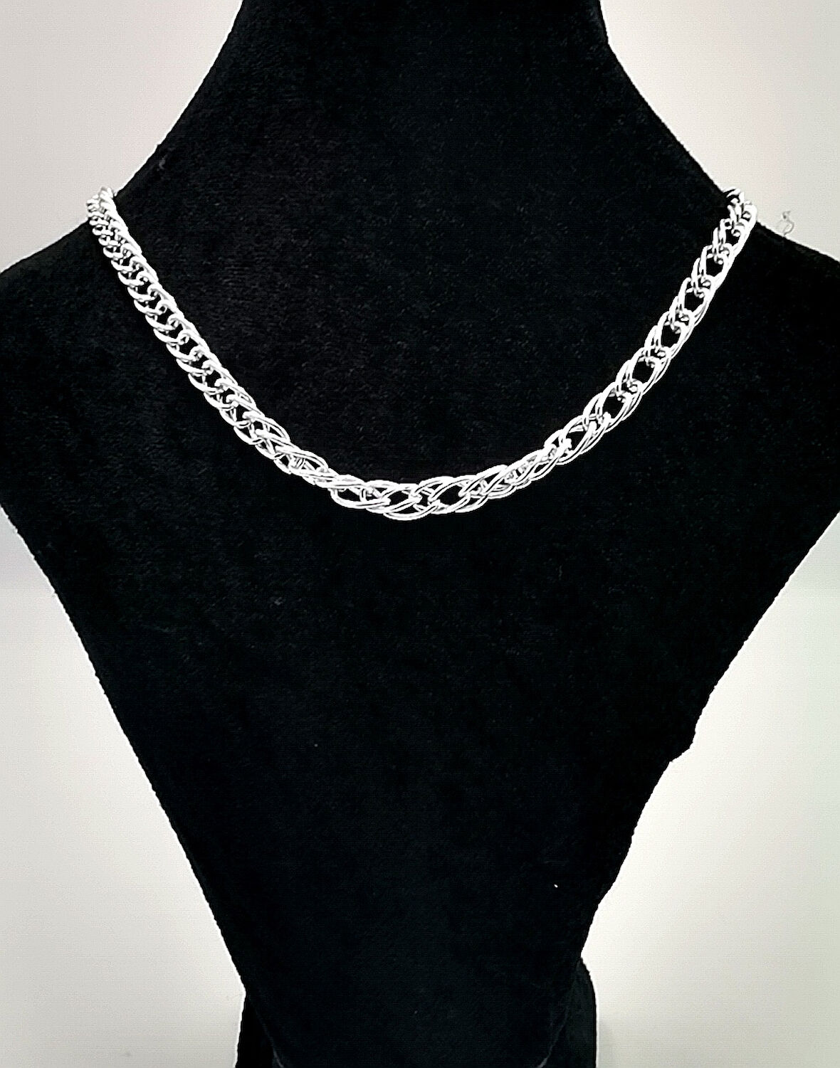 Gümüş Renk Zincirli Figürlü Karamaz Lüks Kolye