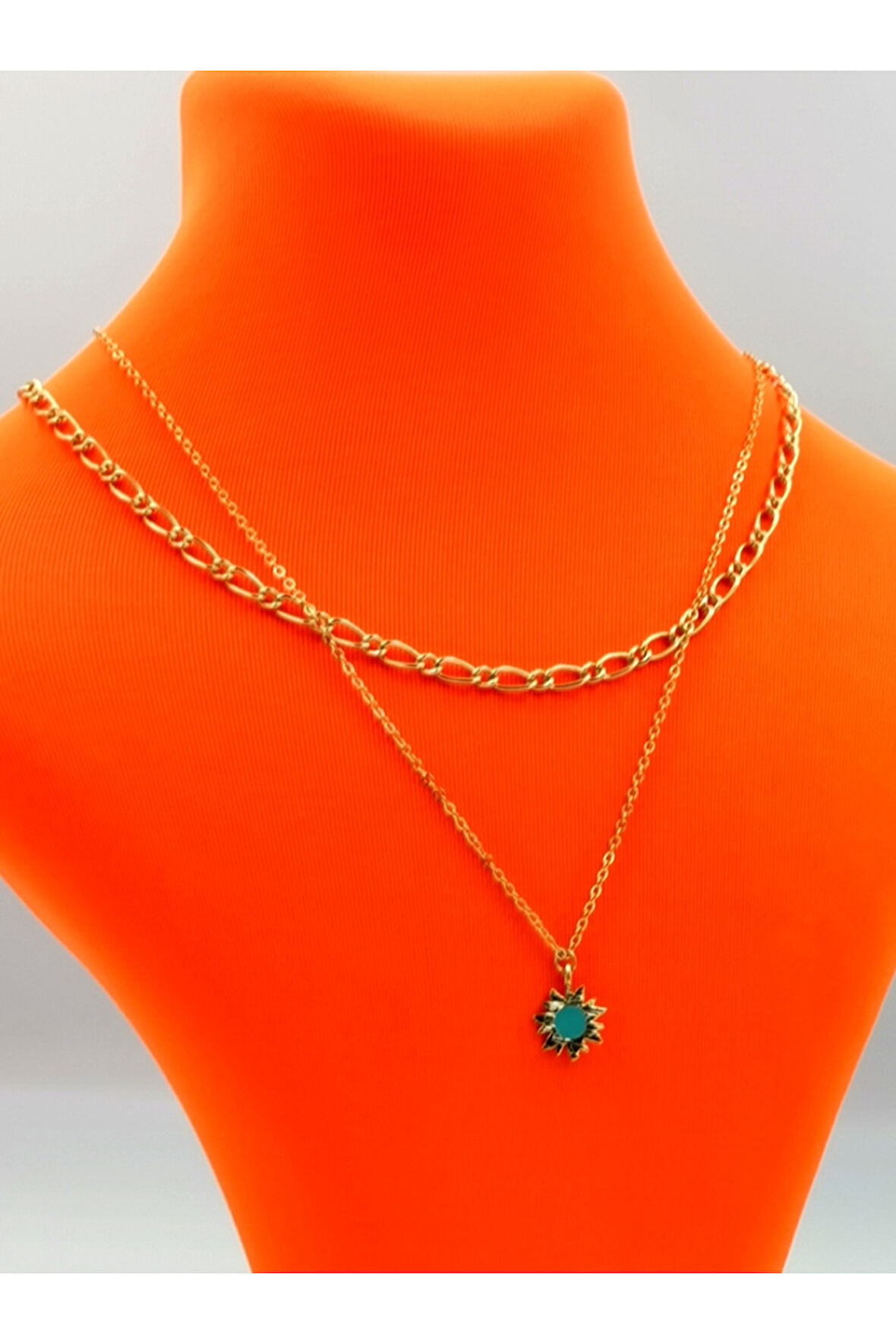 Gold Renk Zincir Figürlü Kararmaz Özel Tasarım Kolye