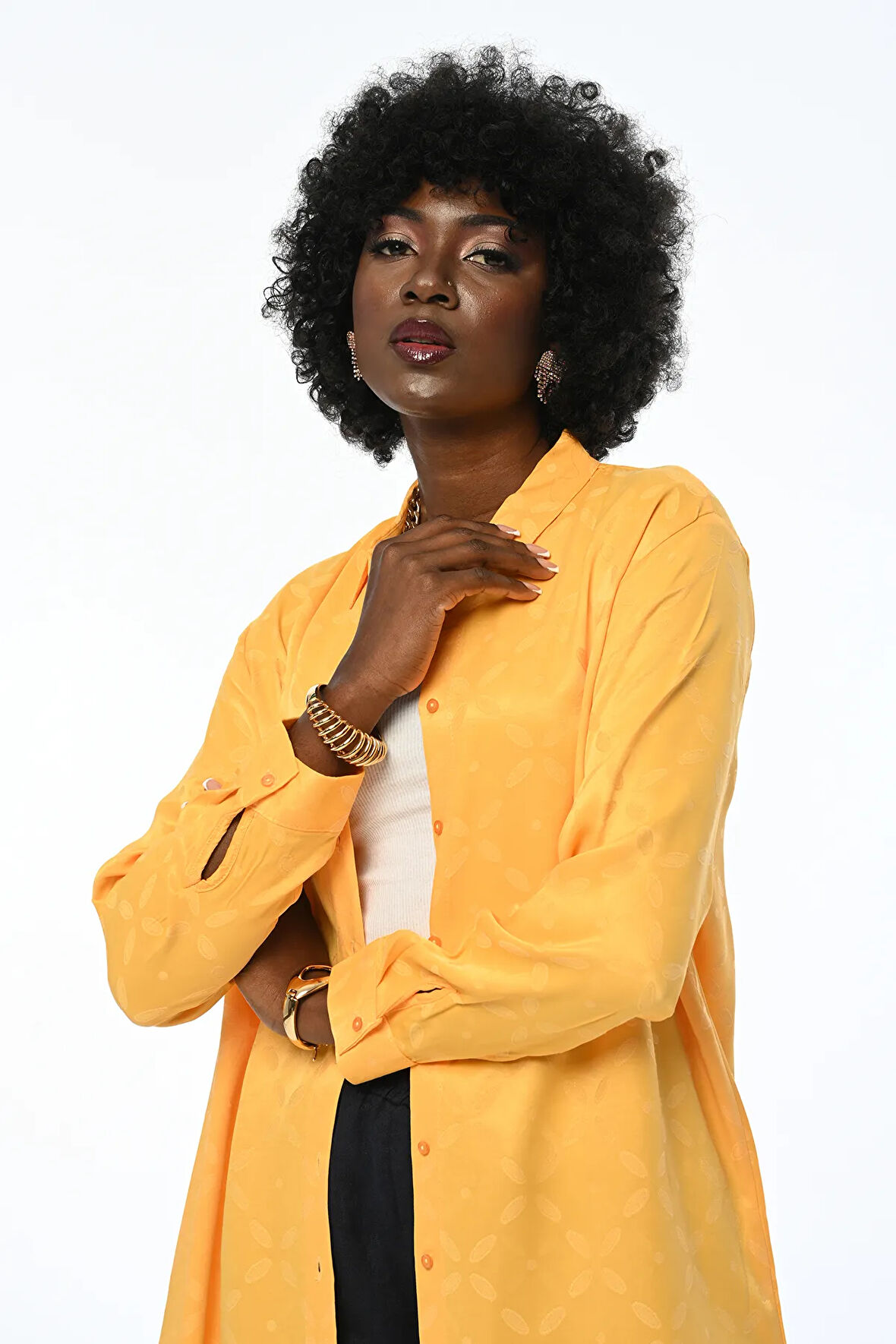 KADIN OVERSIZE KALIP JAKARLI DESENLİ GÖMLEK