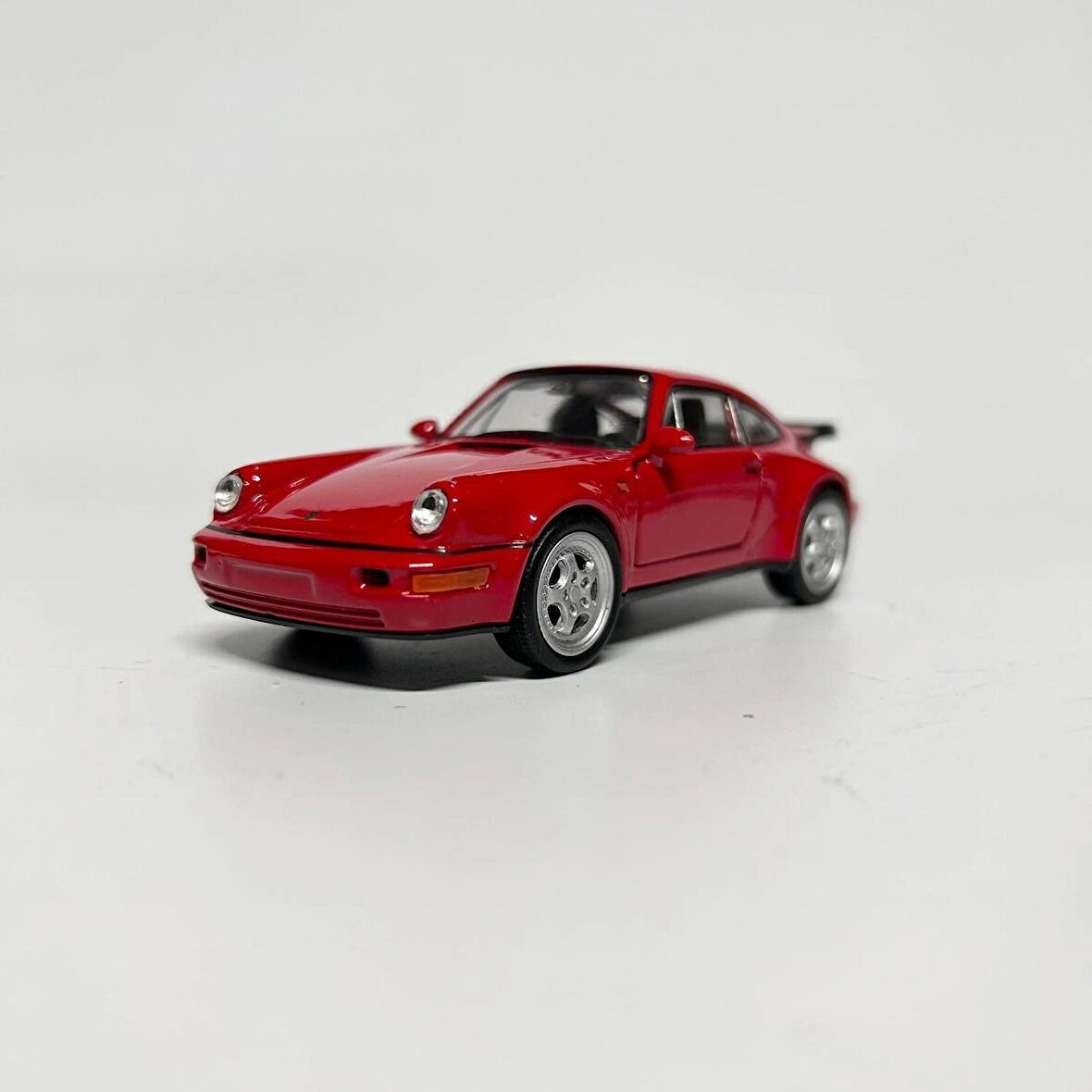 Welly Porsche 911 Turbo 1/36