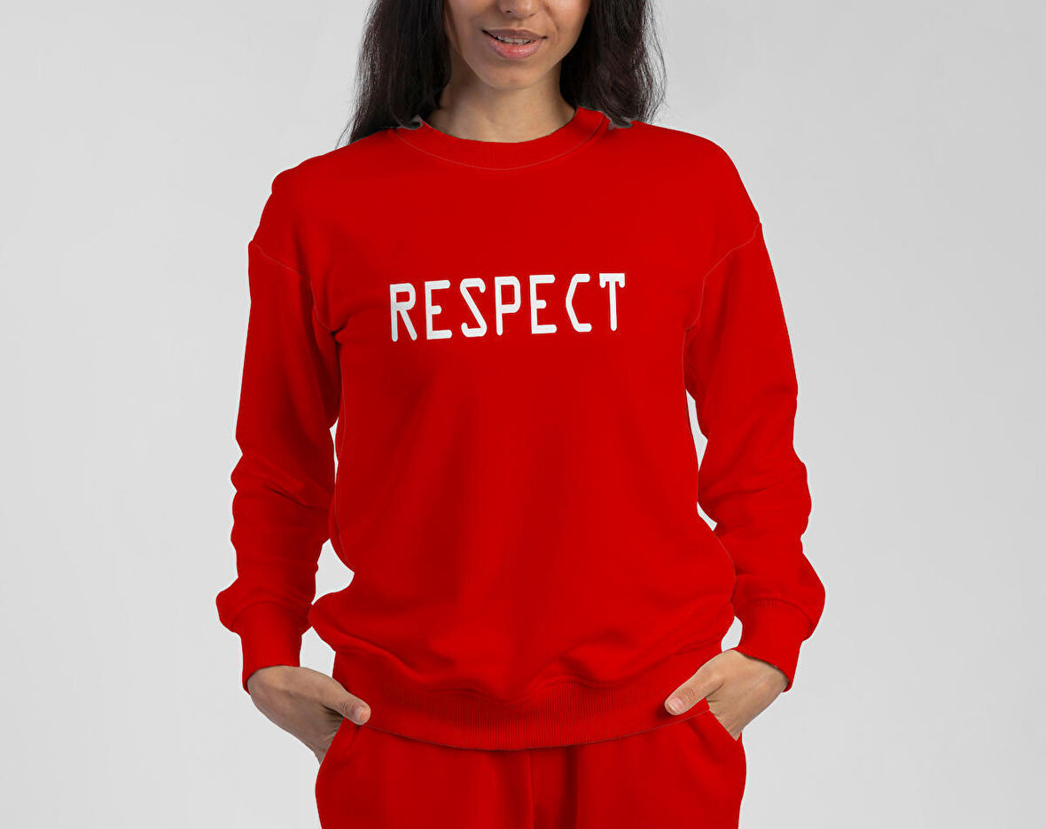 PROSPETTIVA KADIN KIRMIZI OVERSIZE KALIN İÇİ POLARLI SAYGI / RESPECT YAZILI SWEATSHIRT
