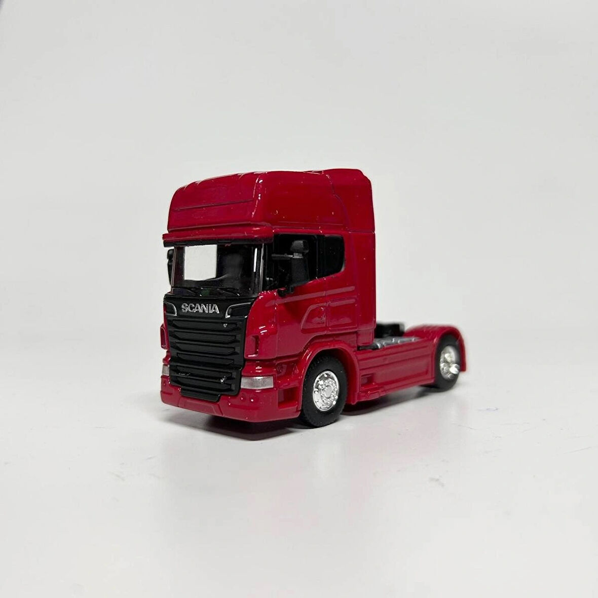 Welly Scania R730 V8 1/64