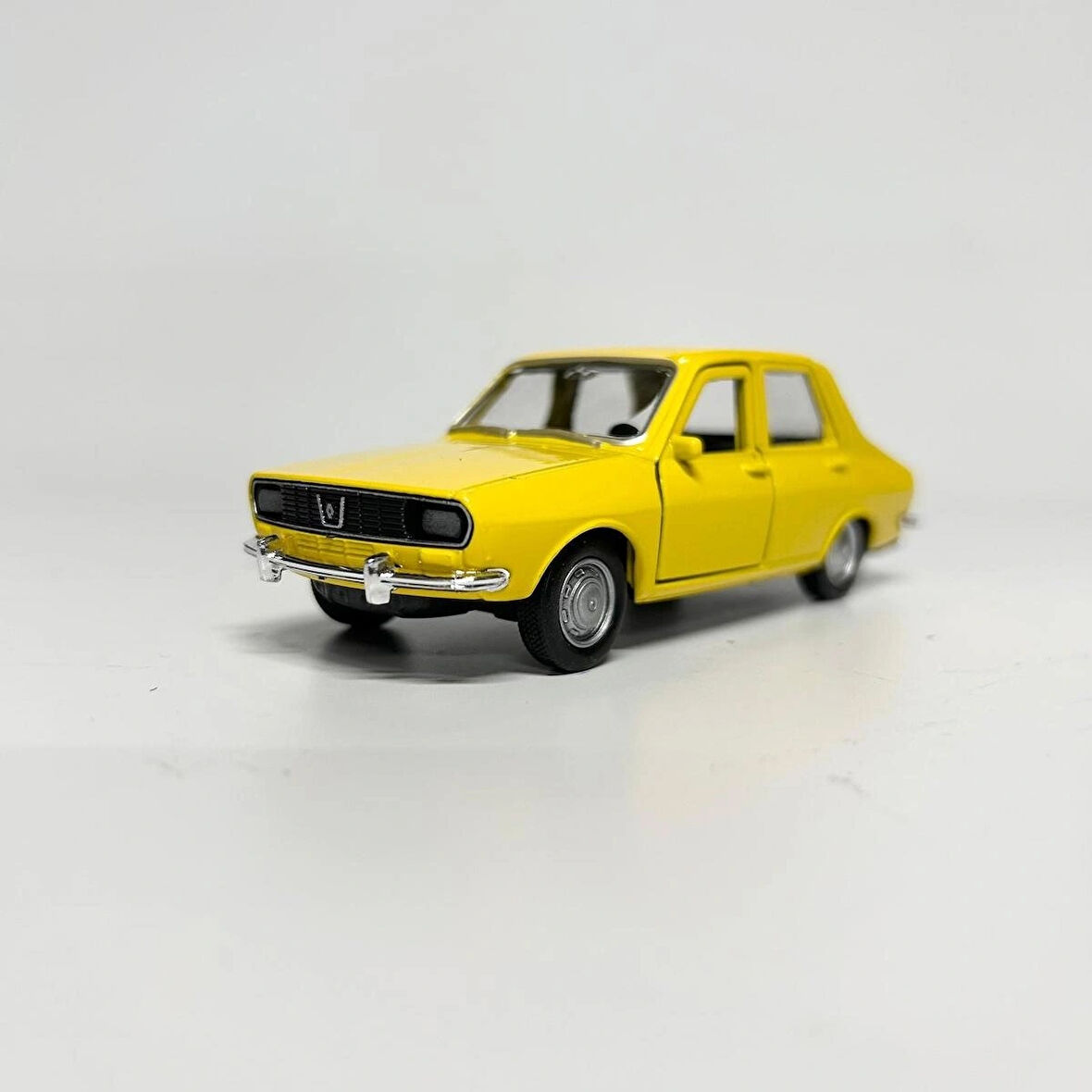 Welly Renault 12 1/36