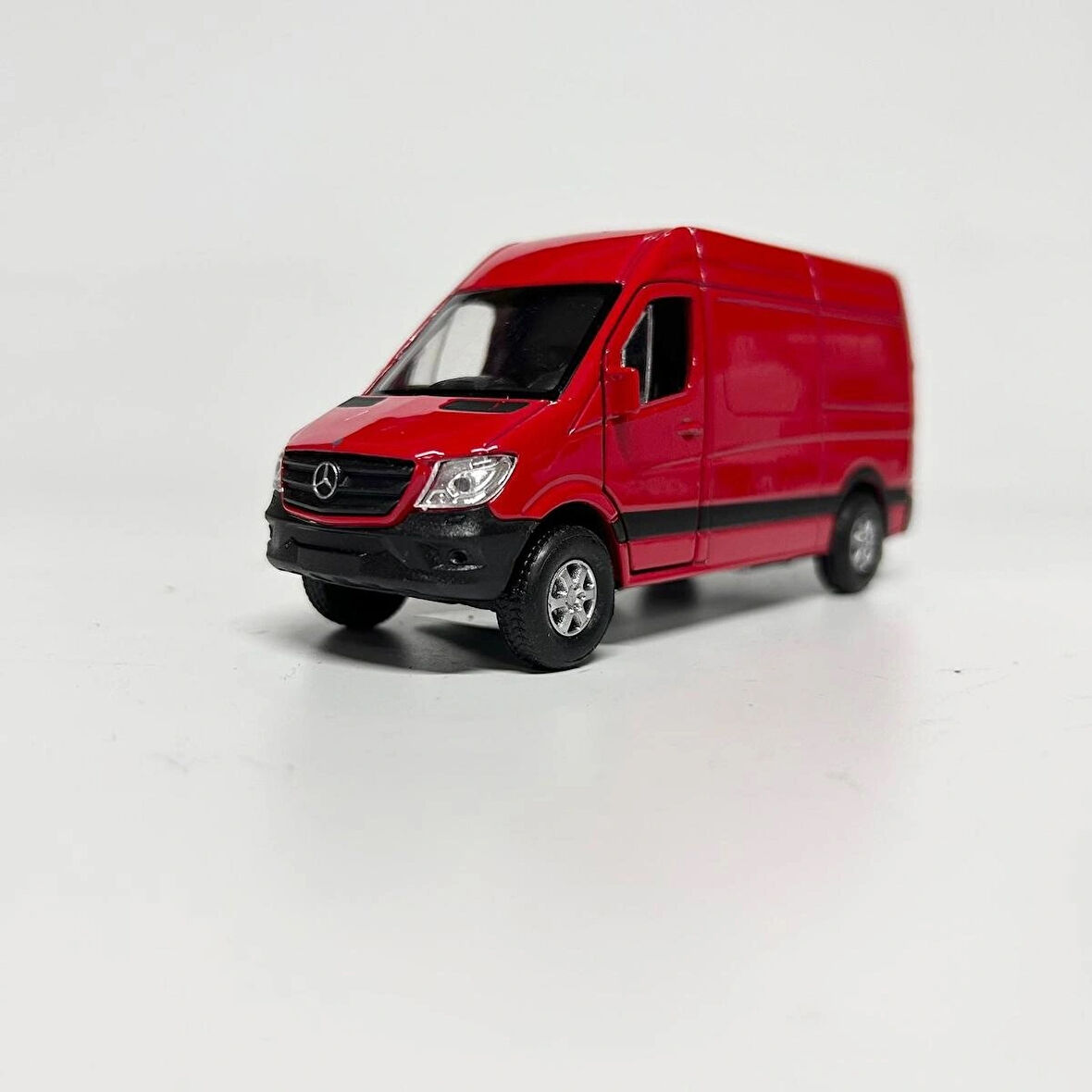 Welly Mercedes Benz Sprinter Panelvan 1/36