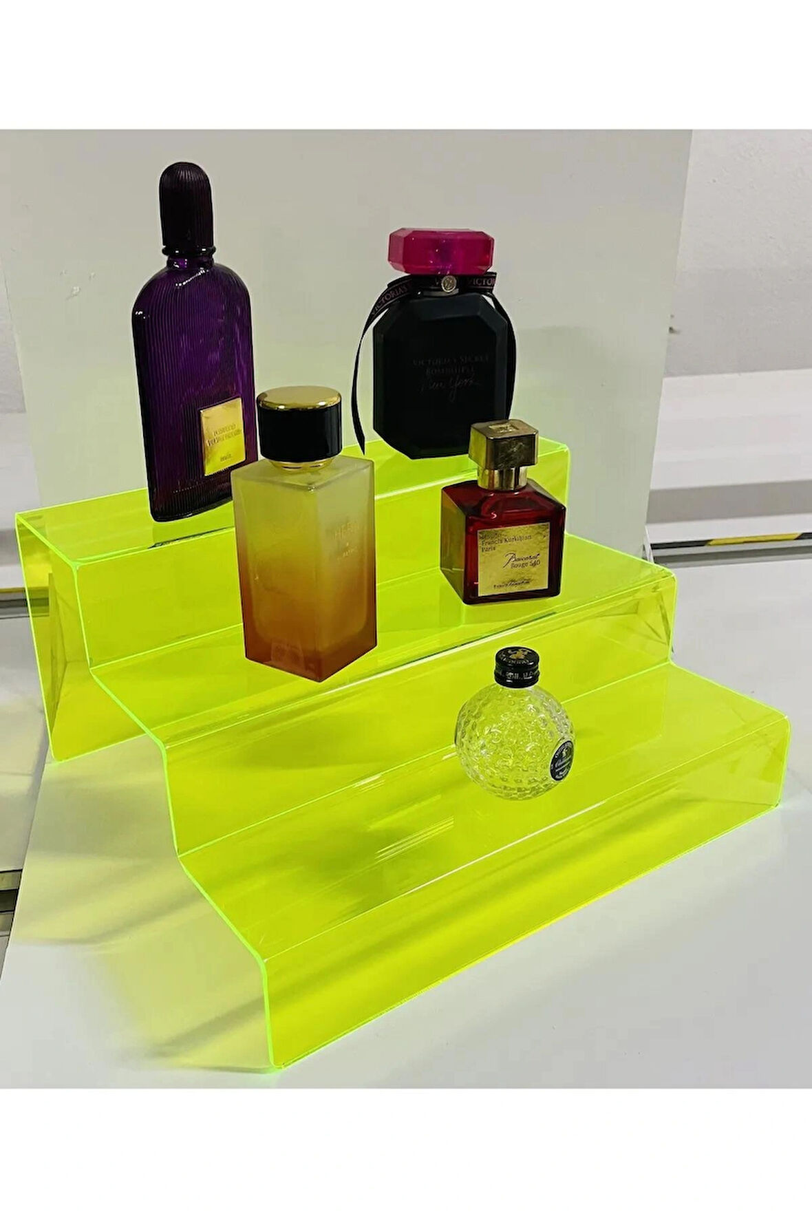 3 Katlı Merdiven Stand (Neon Yeşil)