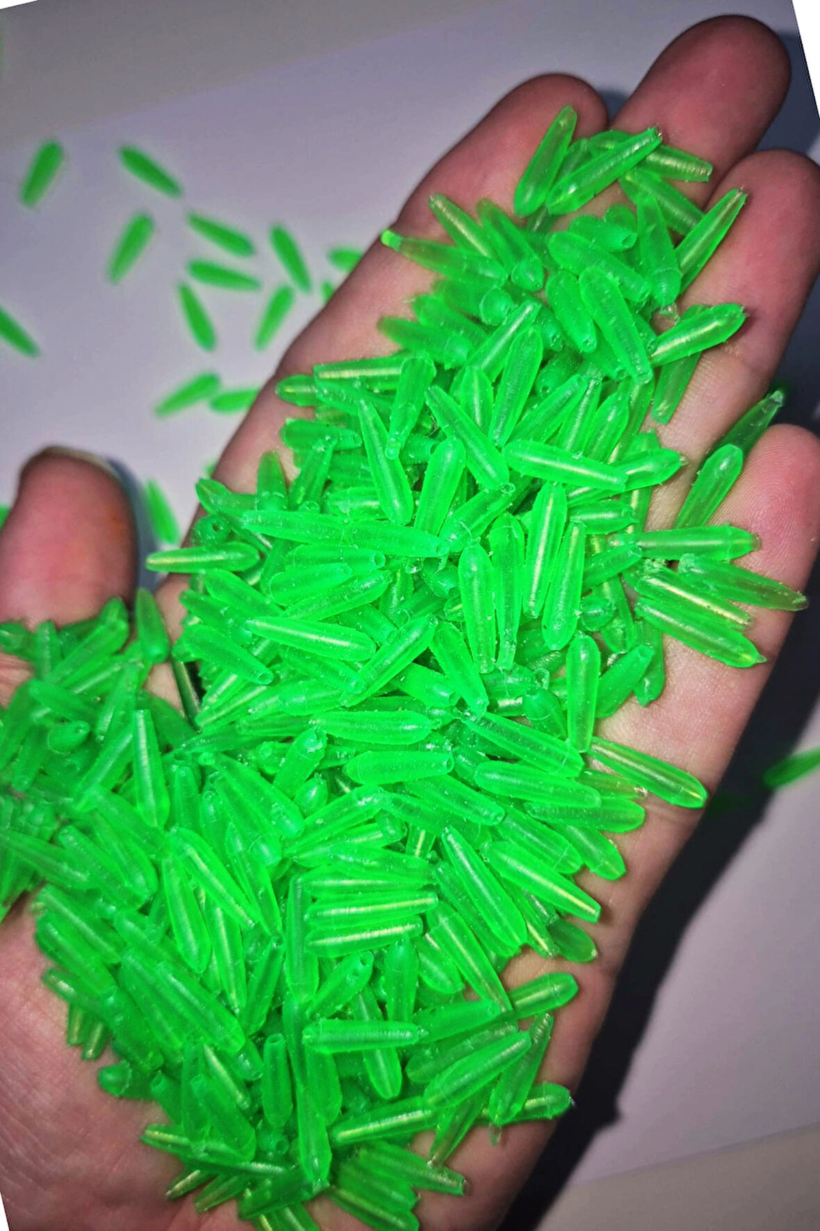 Eagenset Neon Ultraviyole Uv Yumuşak Silikon Yeşil 50 Adet 1,3 cm. Delik: 2mm